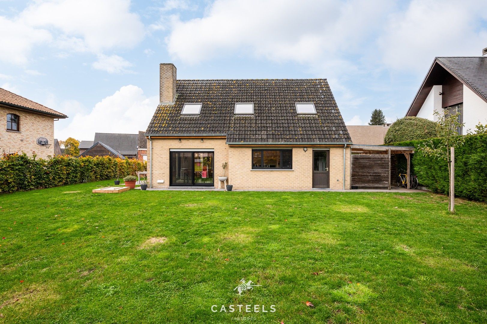 Instapklare, gerenoveerde villa met zicht op natuur te koop foto 20