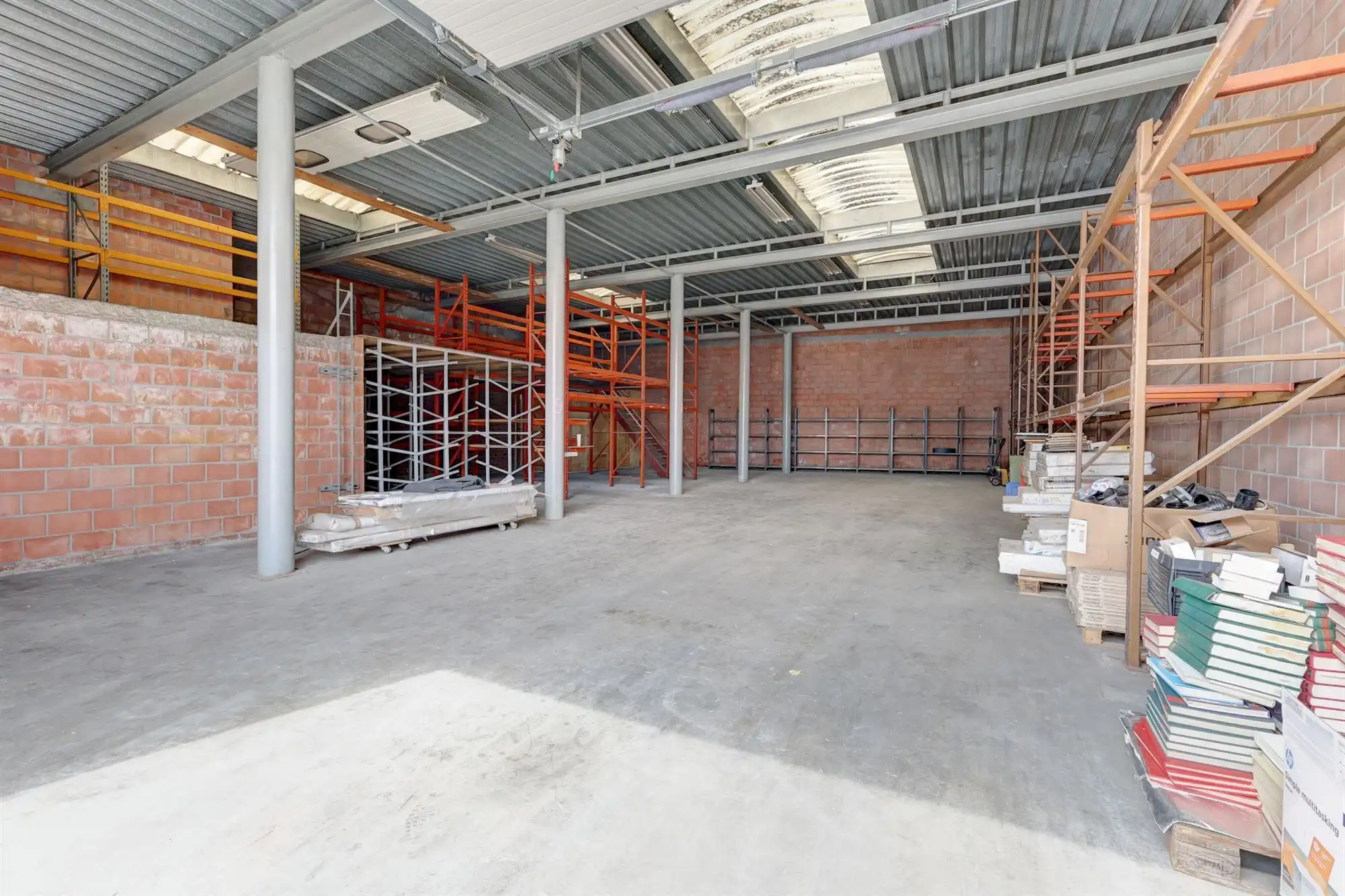 Opslagloods met polyvalente ruimte in Ranst foto 3