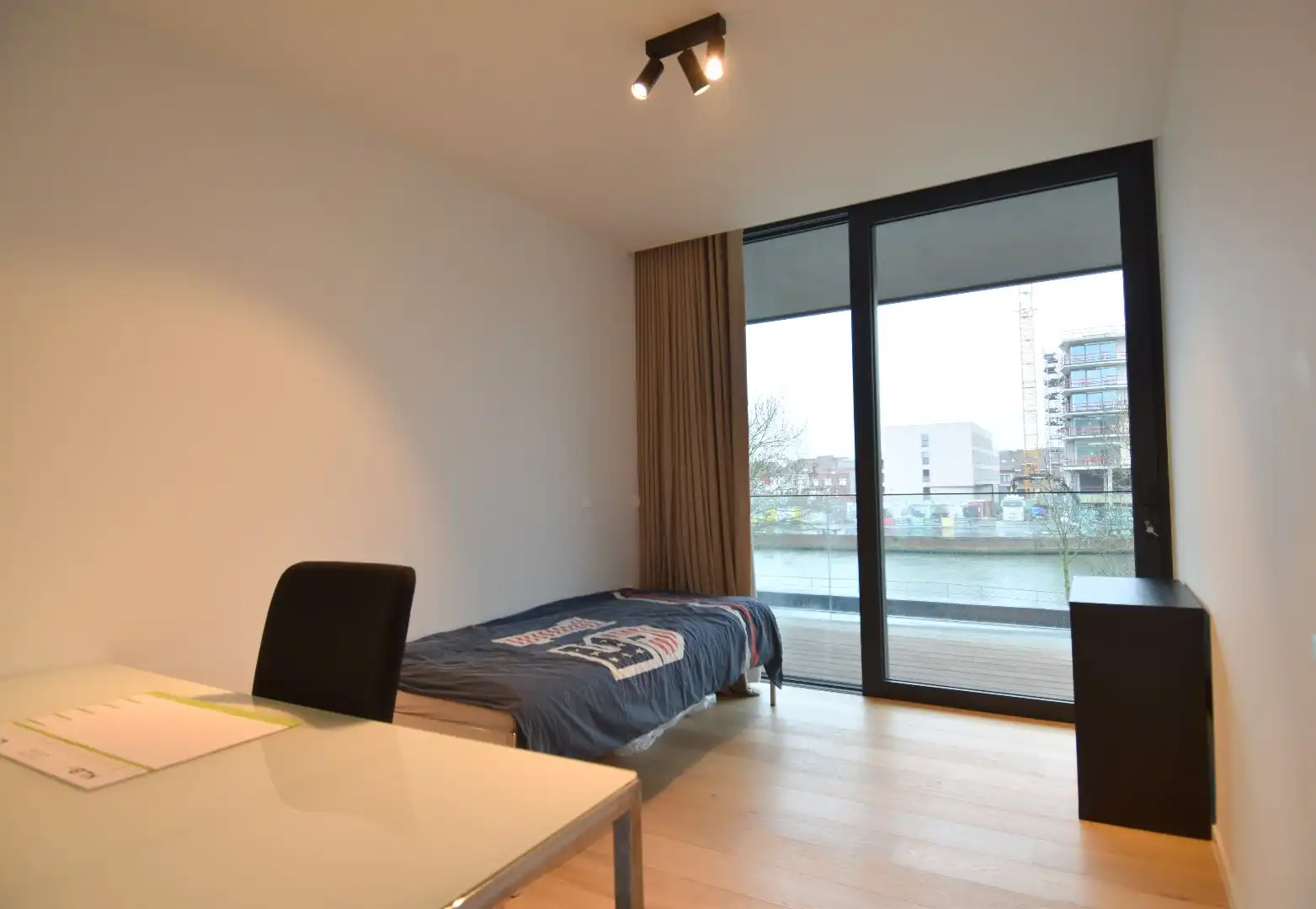 Uniek luxueus appartement met 2 slaapkamers en schitterend Leiezicht foto 15