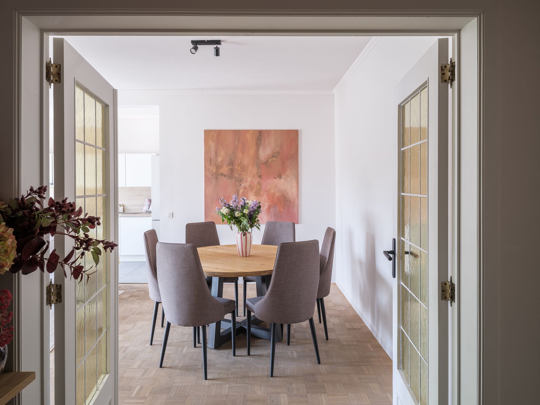Charmevol tweeslaapkamer appartement met terras foto 3