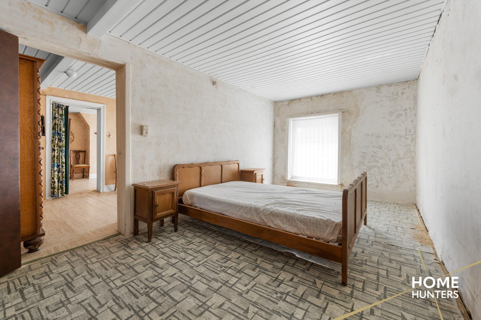 Karaktervolle woning met 6 garages en panoramisch zicht op groen landschap foto 15