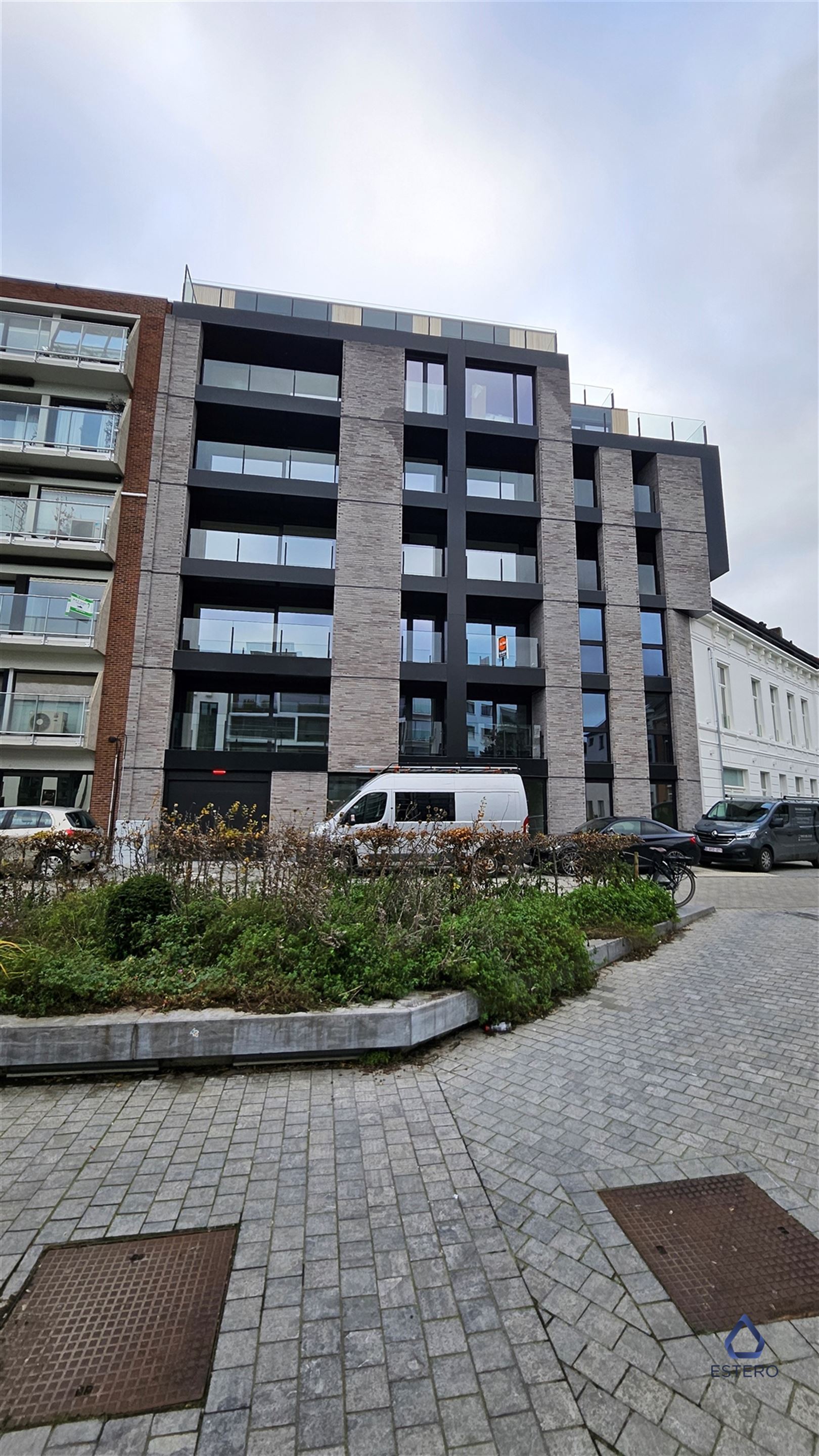 Nieuwbouwappartement met 1 slaapkamer te Aalst foto {{pictureIndex}}