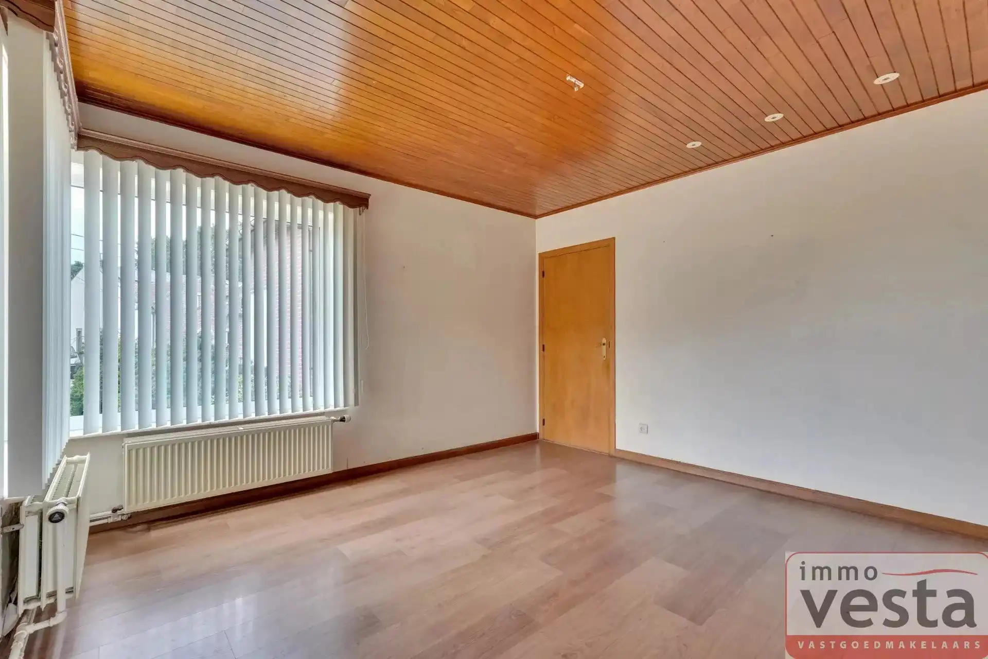 Bungalow met vier slaapkamers, inpandige garage en ruime tuin in Kortessem foto 12