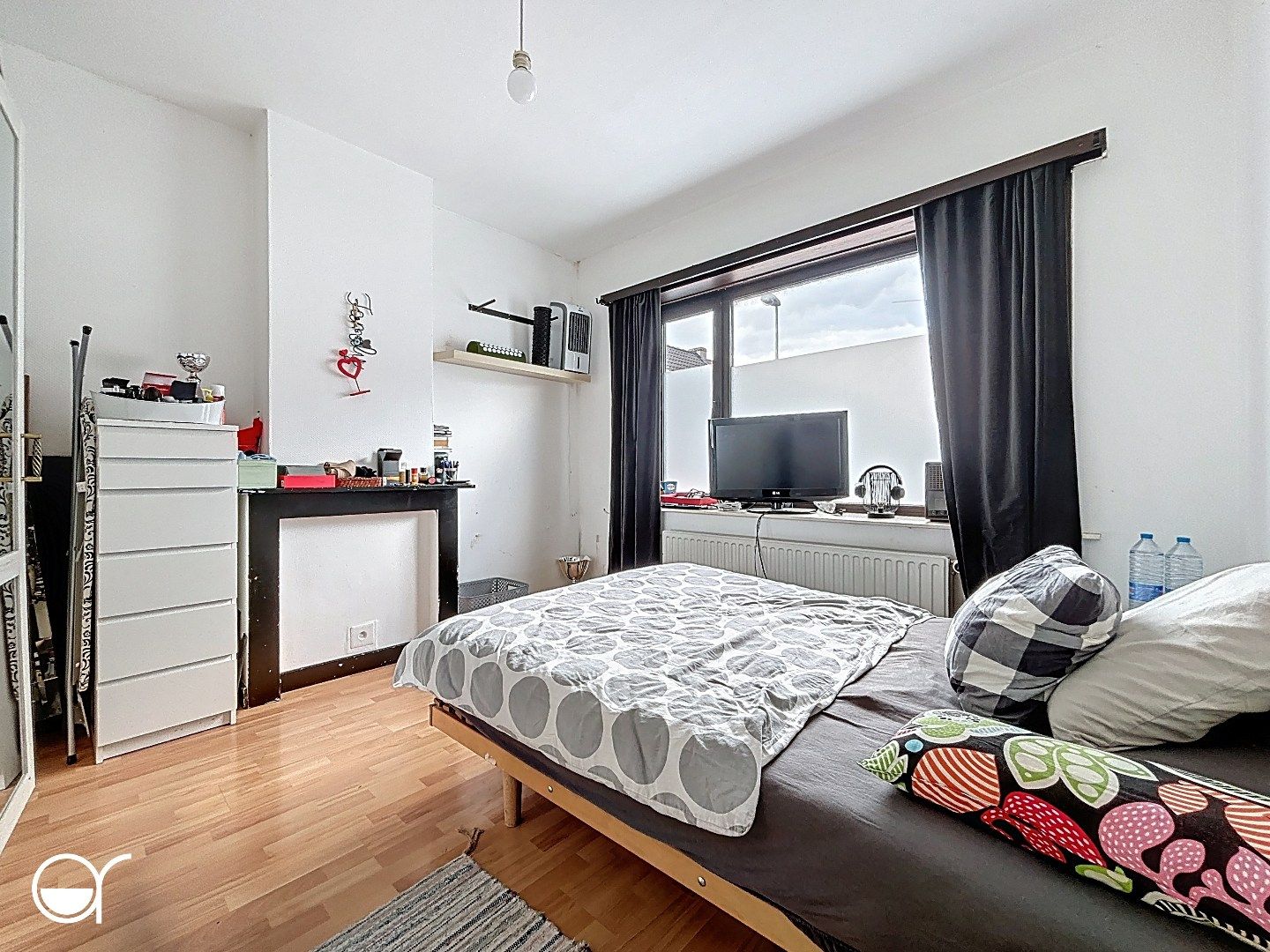 Te renoveren woning met zonnige tuin aan de Bourgoyen. foto 9