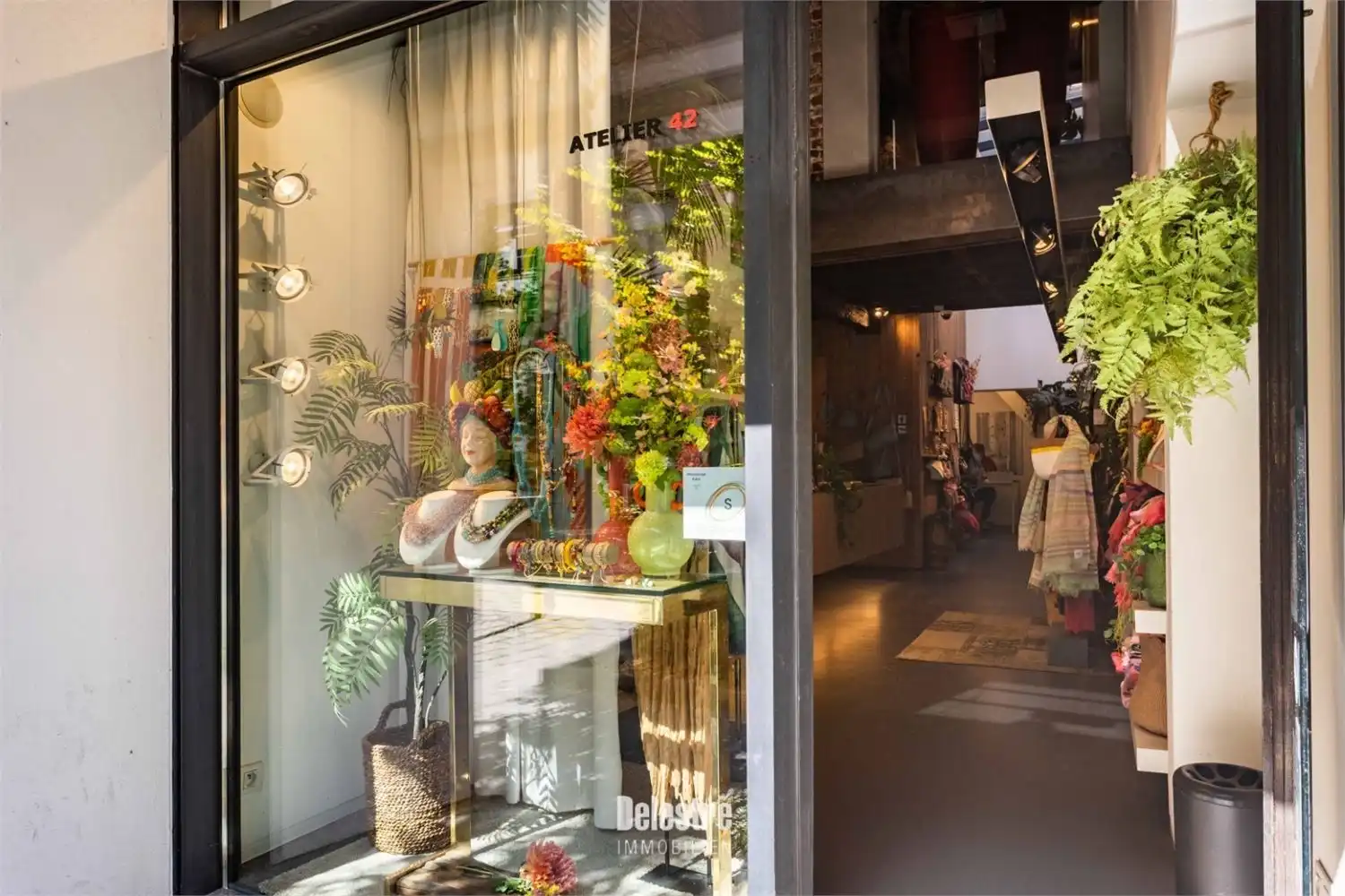 ENERGIEZUINIGE, LUXUEUS INGERICHTE HANDELSEIGENDOM MOLENSTRAAT foto 3