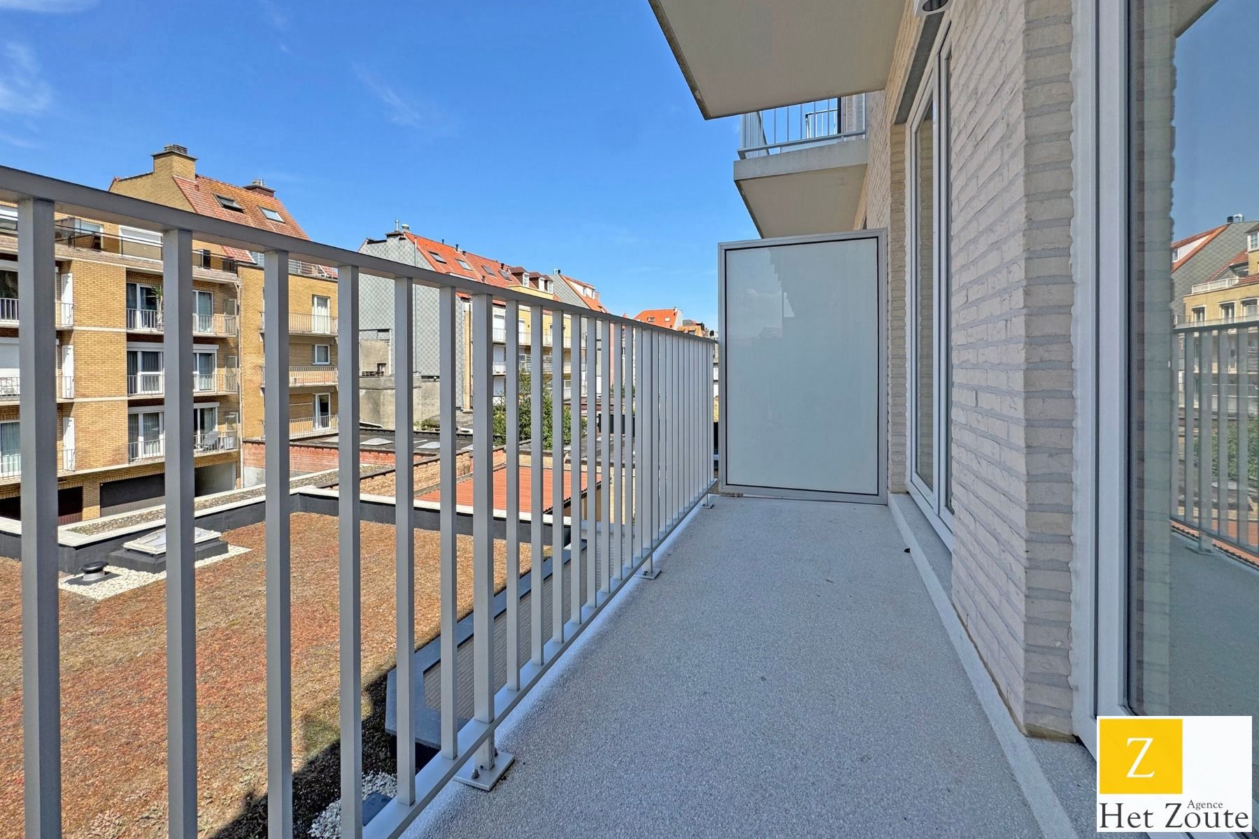 Hoogwaardig afgewerkt app op toplactie met aangenaam terras foto 18