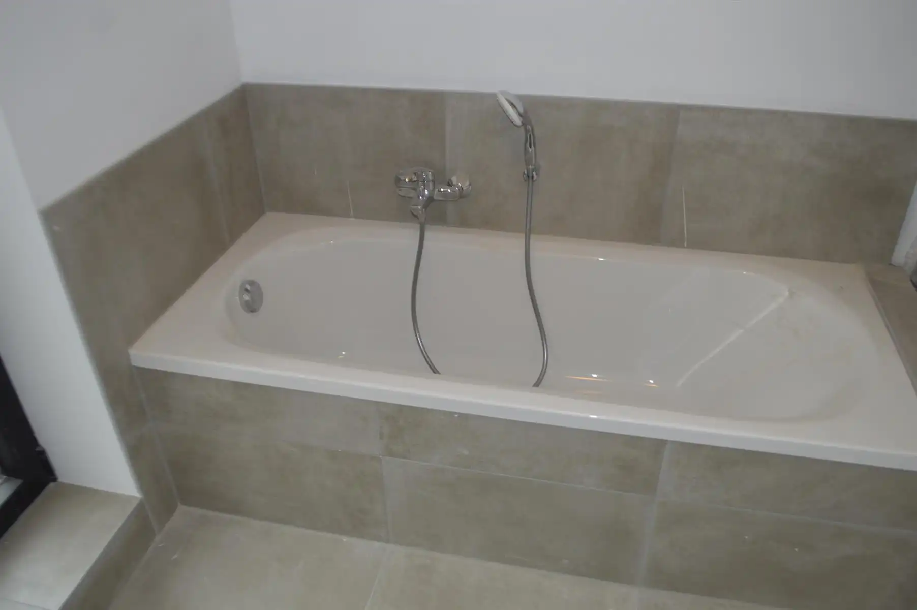 ERONDEGEM - BEN-Hob met gezellig tuintje. foto 13