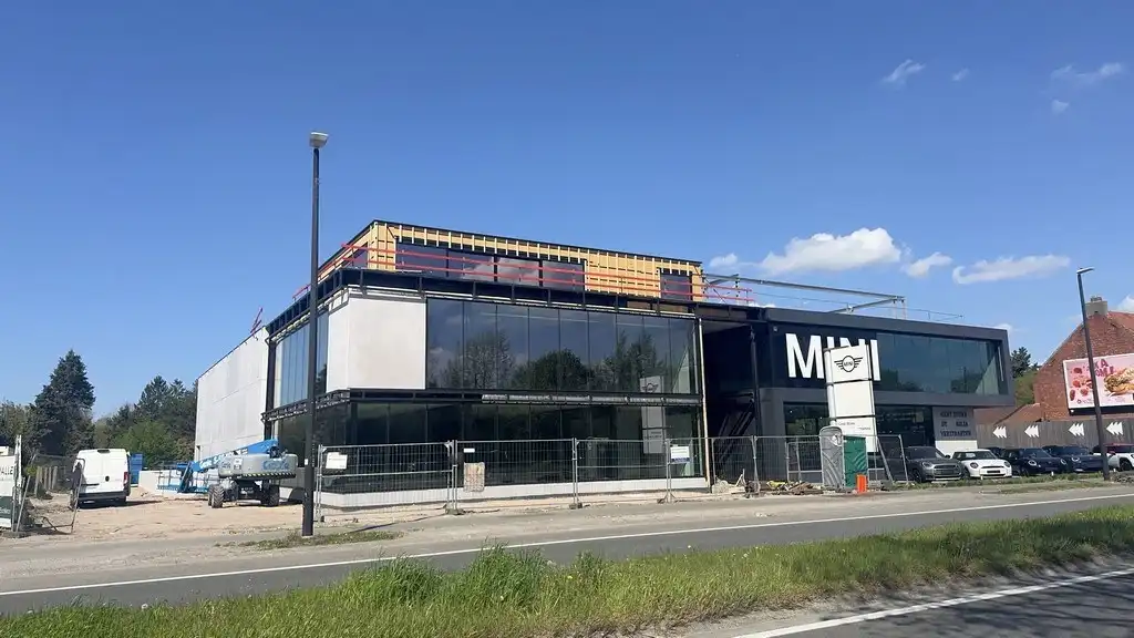 Nieuwbouw showroom met magazijn te huur langs N43 in Sint-Denijs-Westrem foto 2