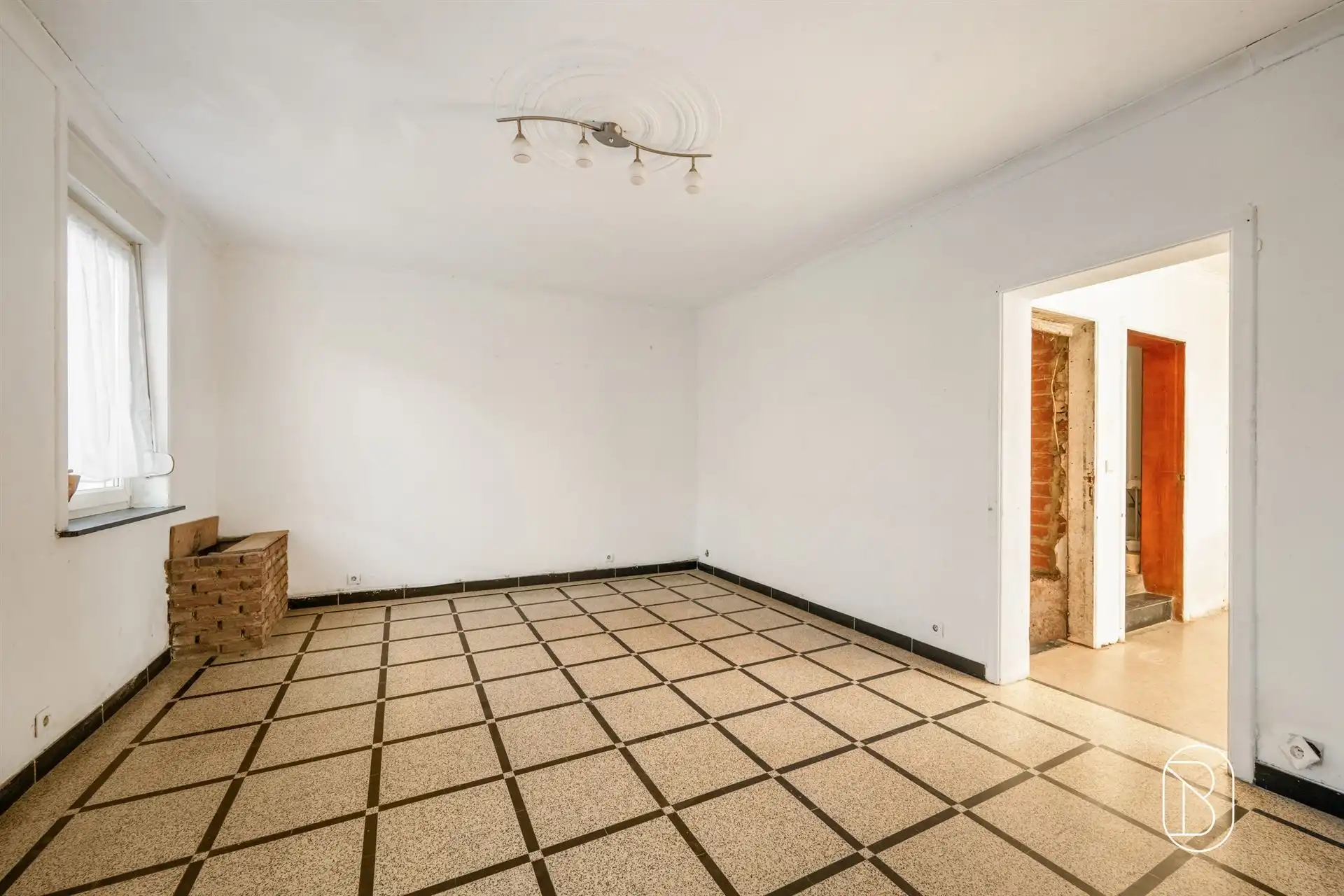 Groot te renoveren huis van 300 m² in Wiers foto 6