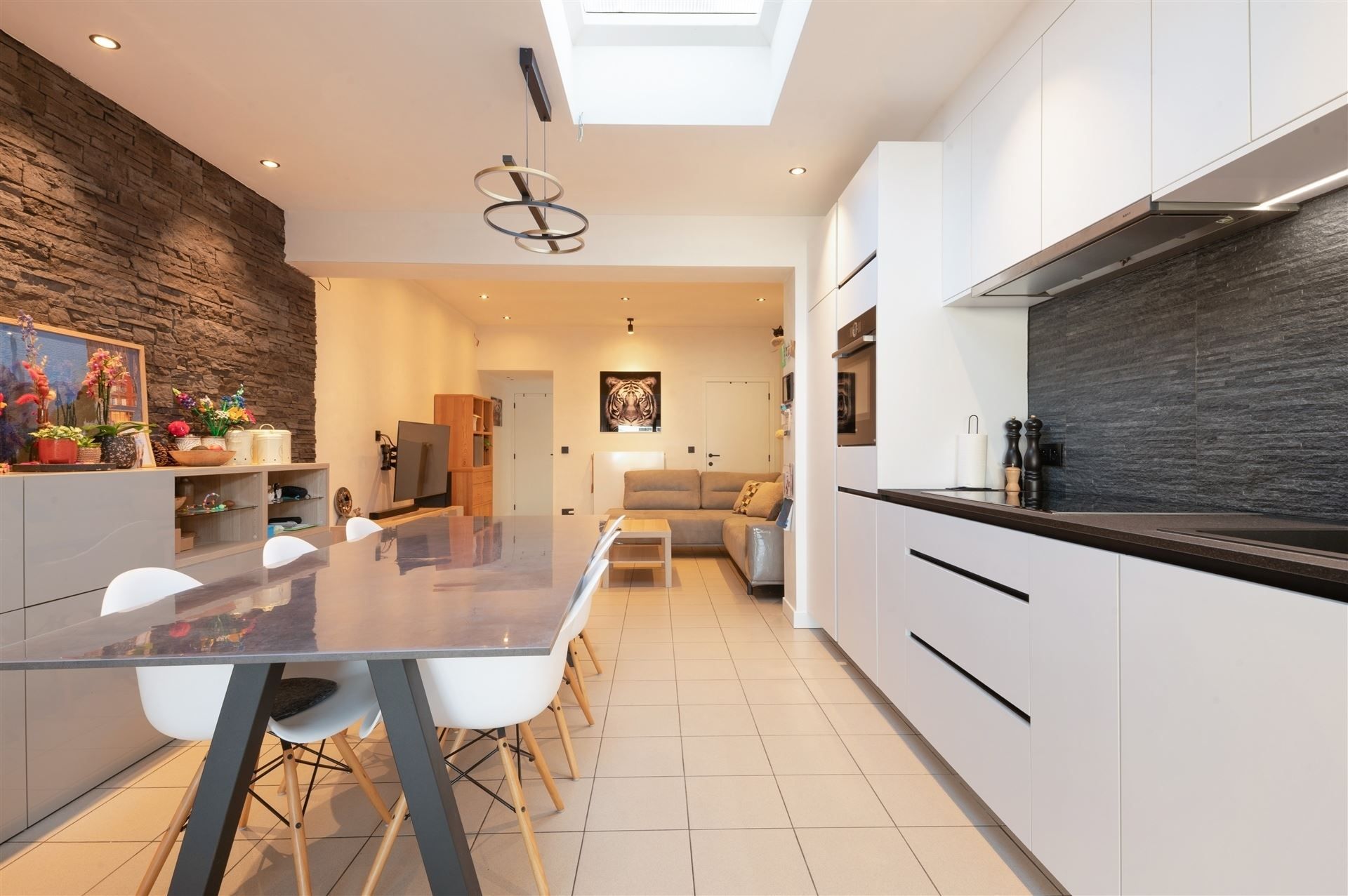 Instapklare rijwoning mét tuin foto 4