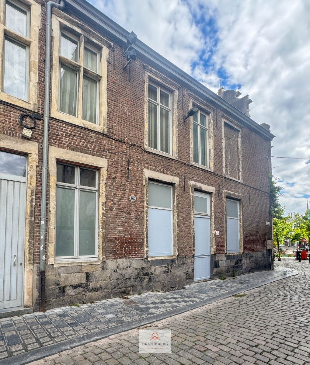 Handelspand in historisch gebouw aan de Vrijdagmarkt foto 5