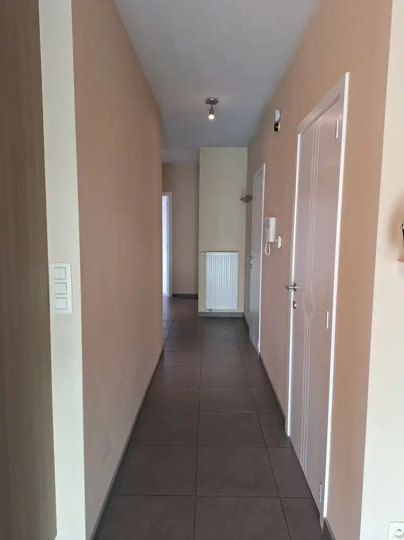 Instapklaar, modern gelijkvloers appartement te Kortessem foto 2