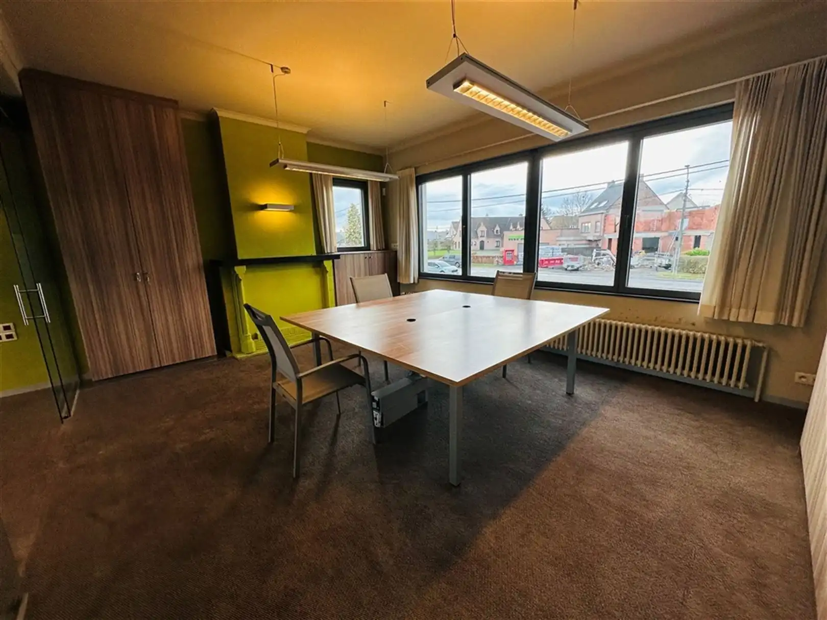 Af te werken kantoorgebouw op zichtlocatie langsheen  N9 foto 16