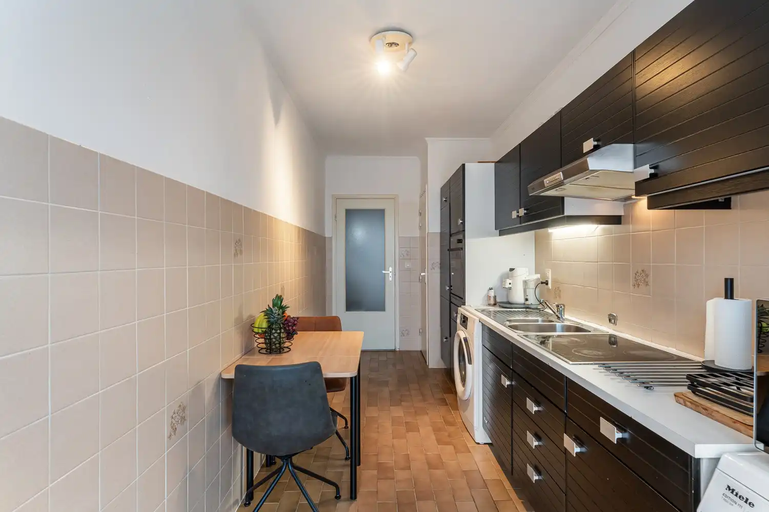 Centraal gelegen appartement met 2 slaapkamers, kelder en een autostaanplaats foto 8
