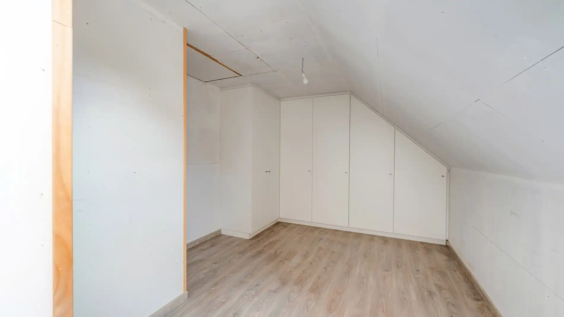 Groot huis met 5 kamers en een A-label te Zeebrugge foto 24