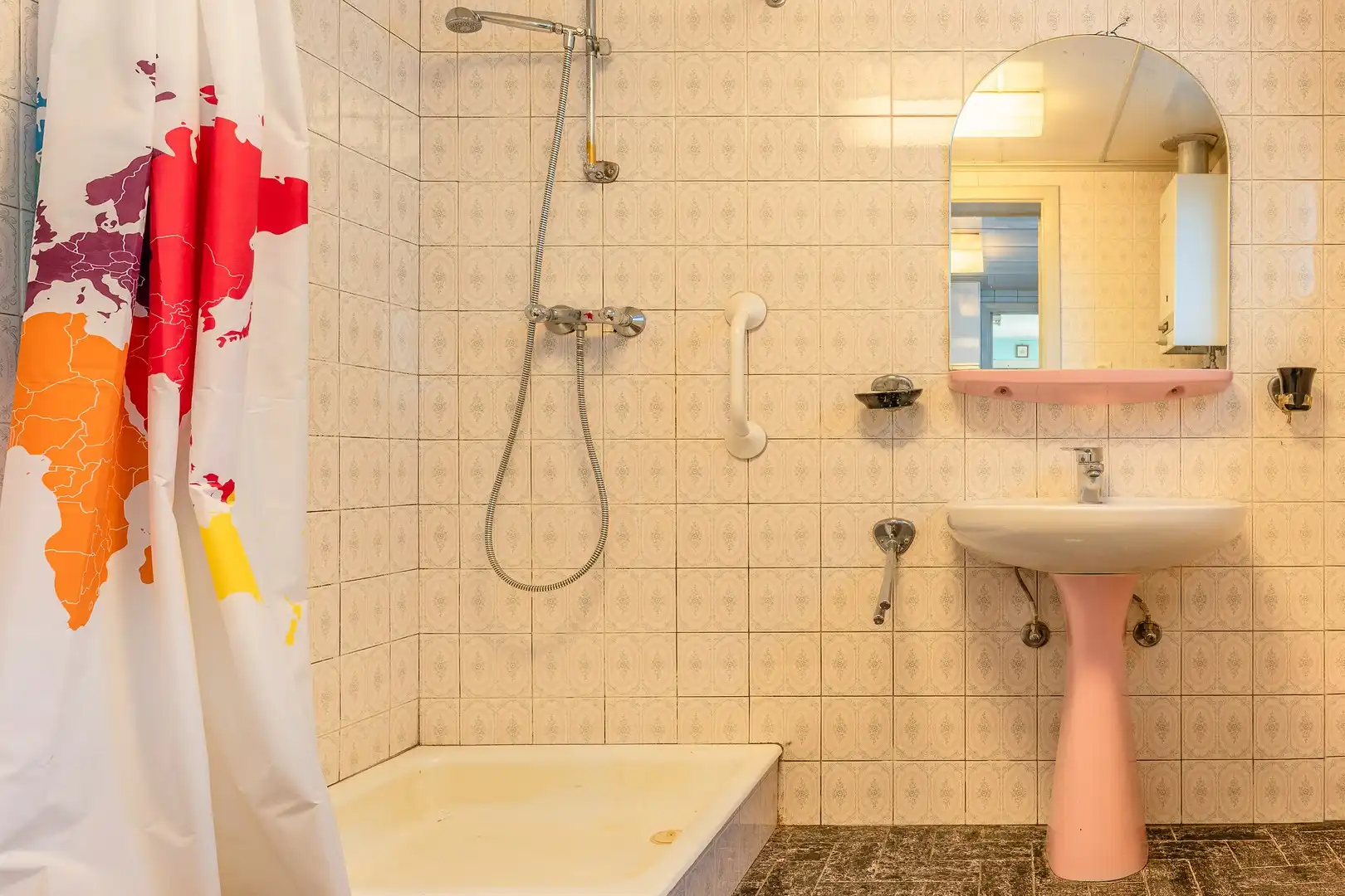 Te renoveren woning met tuin foto 11