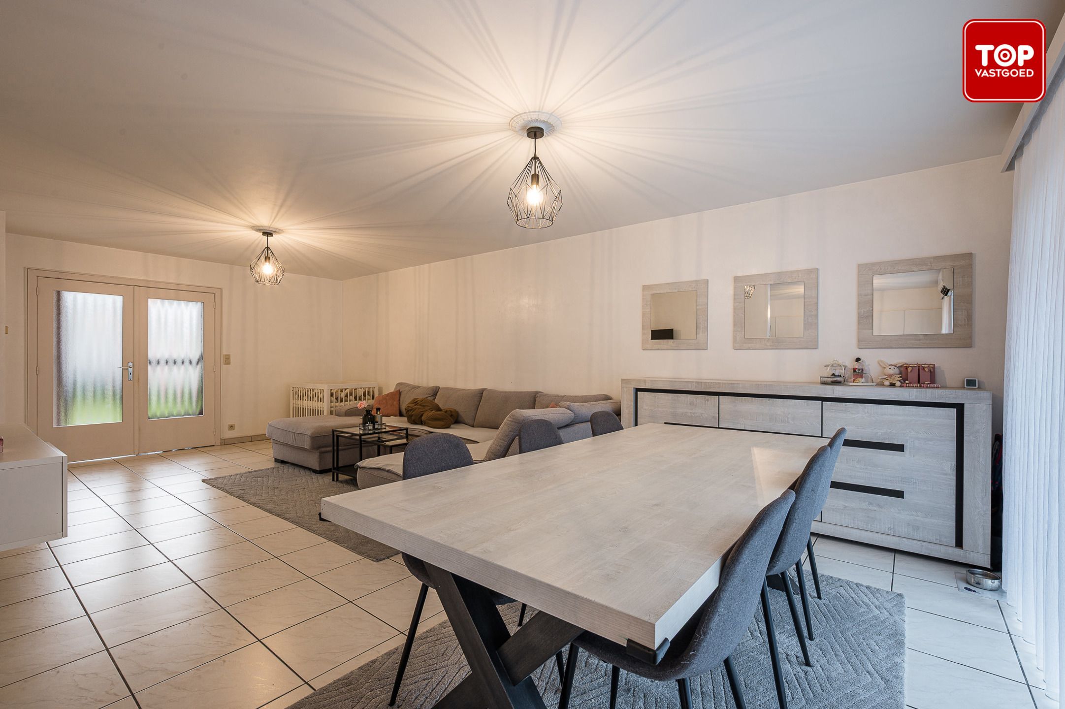 Instapklare woning met 3 slaapkamers in een rustige straat foto 6