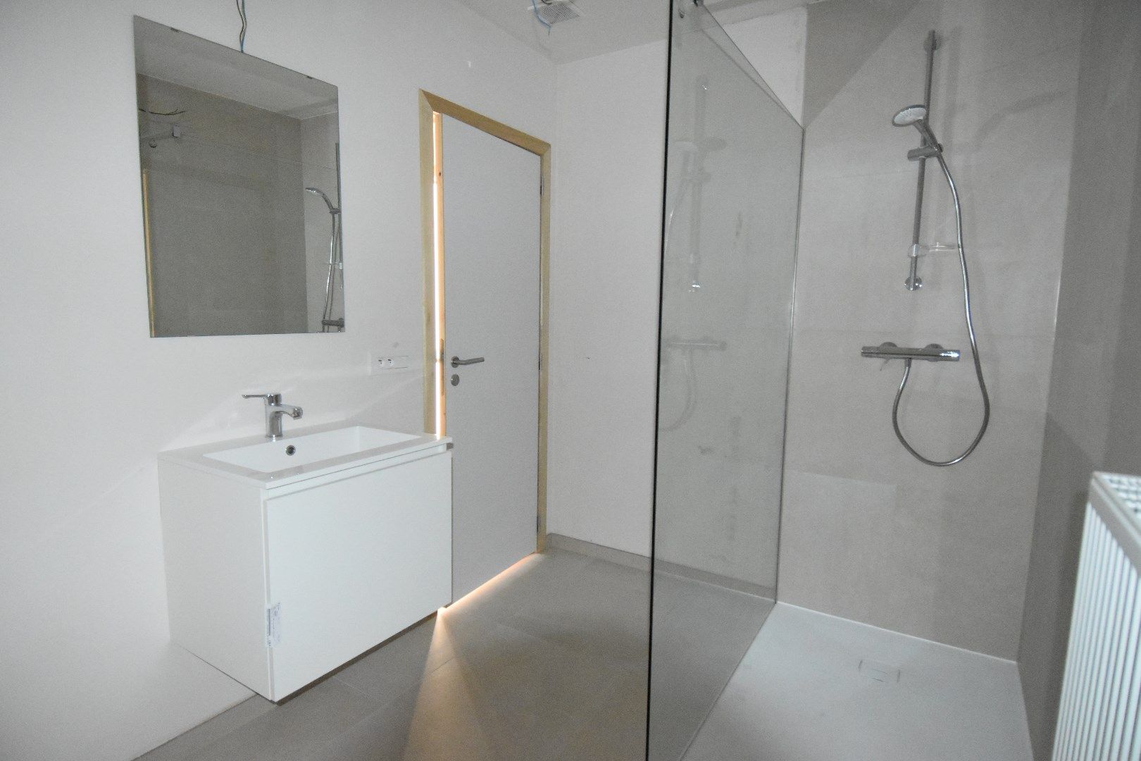 Instapklare woning in rustige omgeving te Heule foto 6