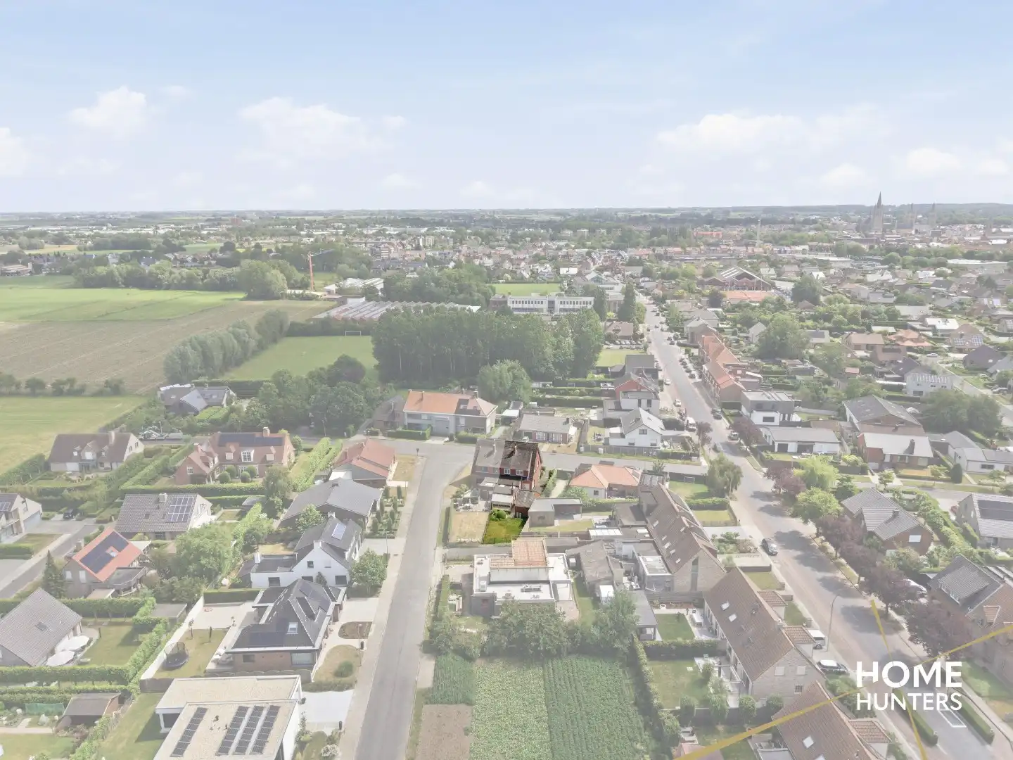 Charmante gezinswoning met zonnige tuin op toplocatie in Ieper foto 27