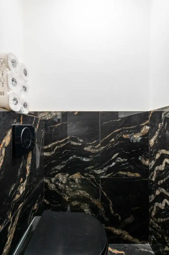 Tof, instapklaar app. op 3e verd. met 2 slpk., terrasje en garage foto 13