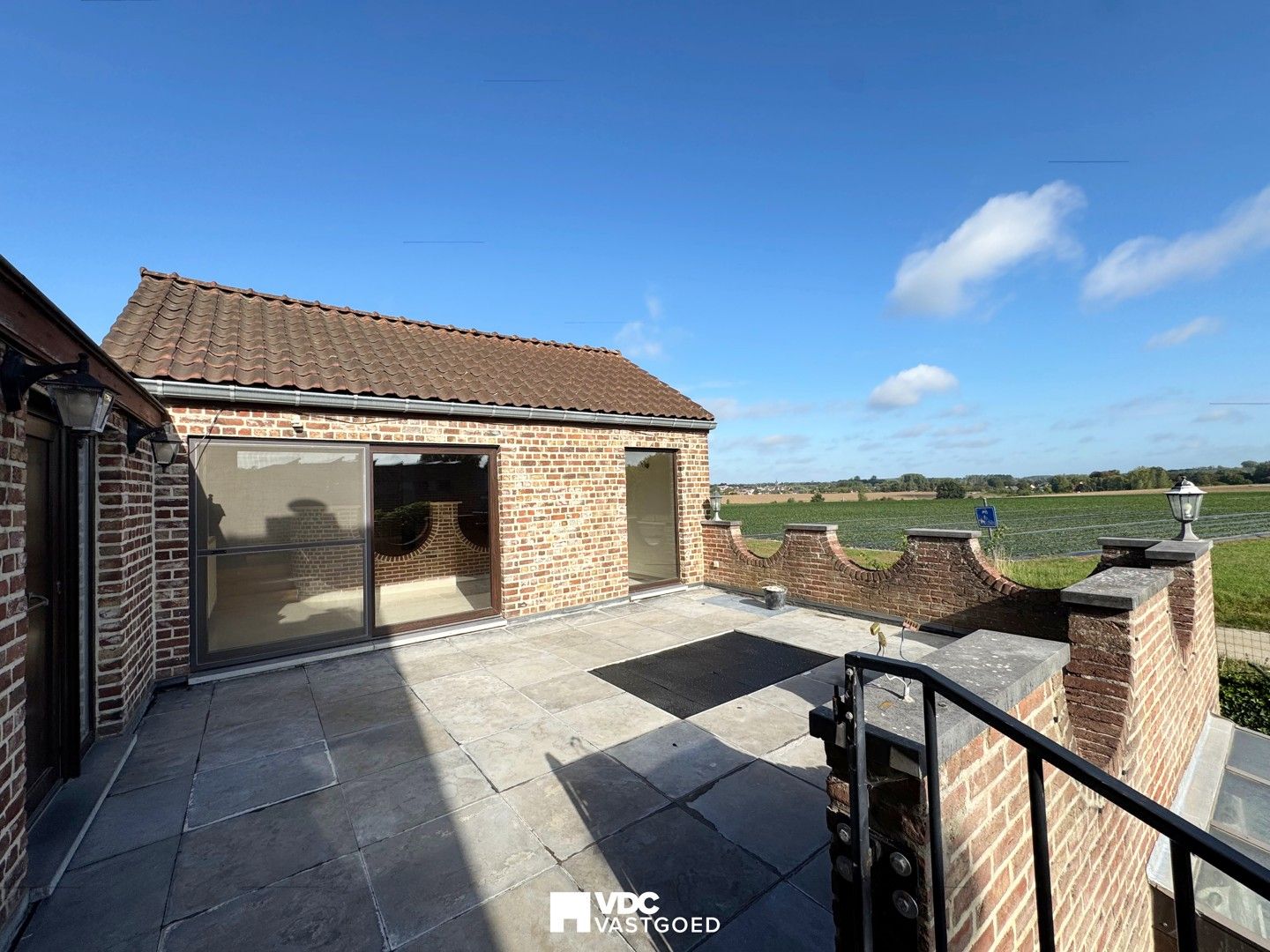 Charmant appartement met prachtig uitzicht. foto 25