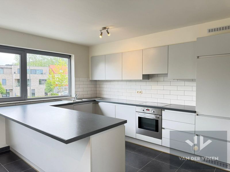 RUIM 2-SLPKAPPARTEMENT NABIJ HET CENTRUM foto 10