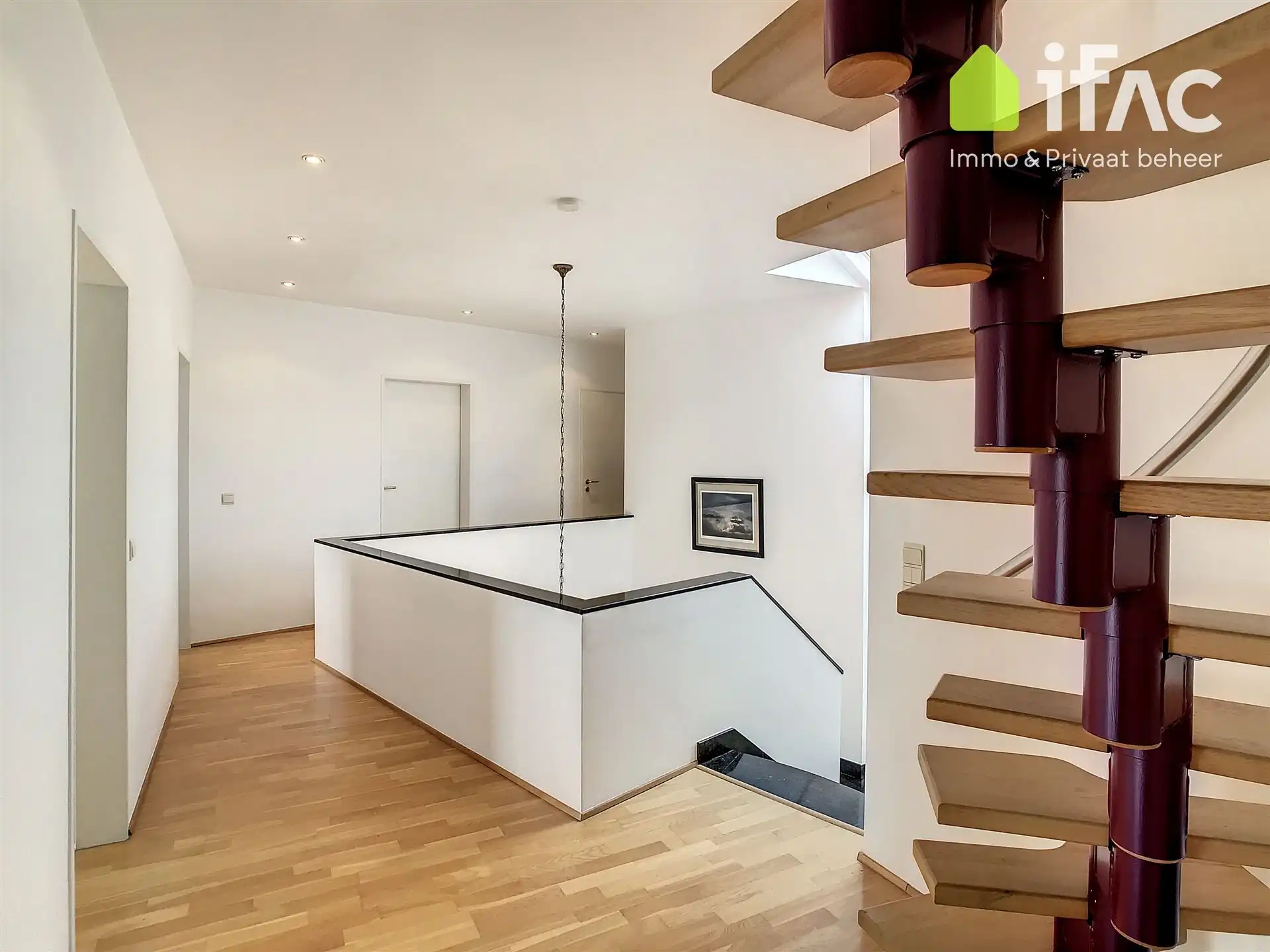 Uitstekend gelegen villa met 5 slaapkamers en prachtige tuin foto 18
