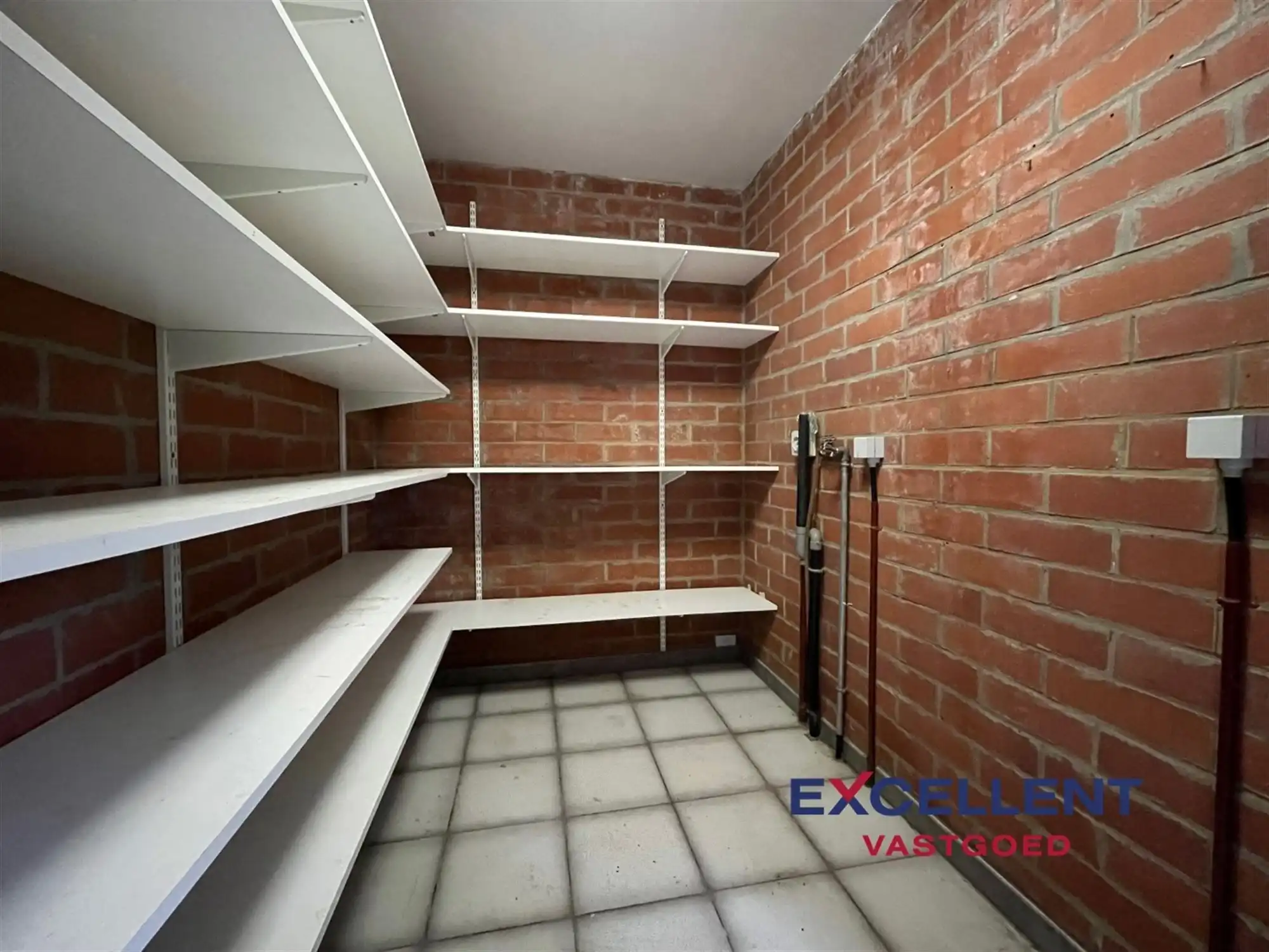 Gelijkvloers appartement met tuin te huur op rustige locatie Deinze! foto 9