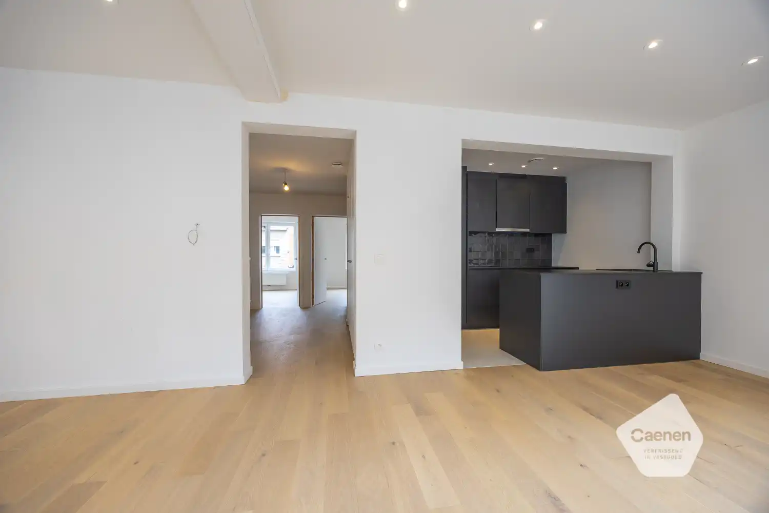Gerenoveerd appartement te Mariakerke foto 4