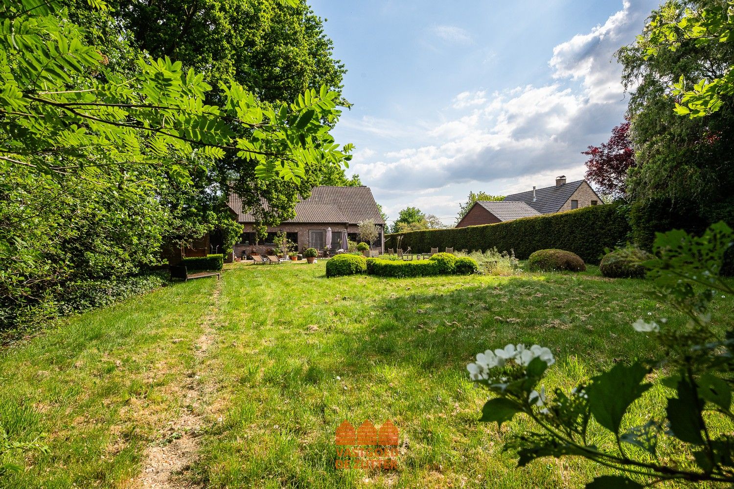 Karaktervolle alleenstaande woning op ruim perceel van 2.043 m² foto 21