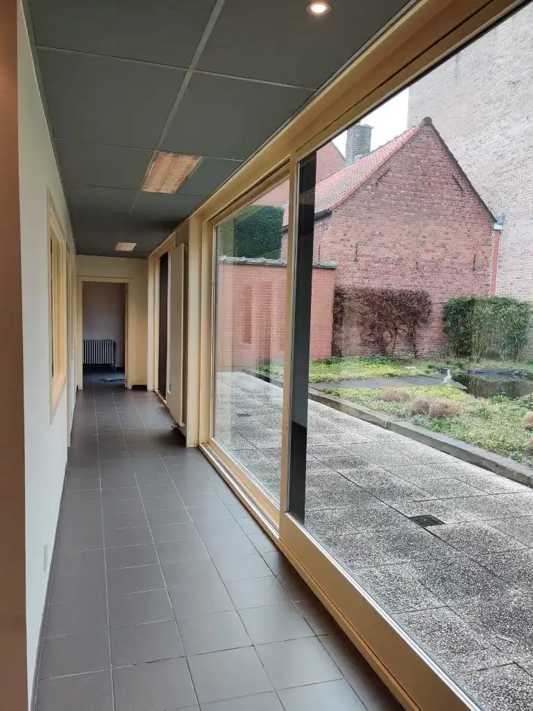 Moorslede – Ruim pand met potentieel voor een appartement met tuin foto 5