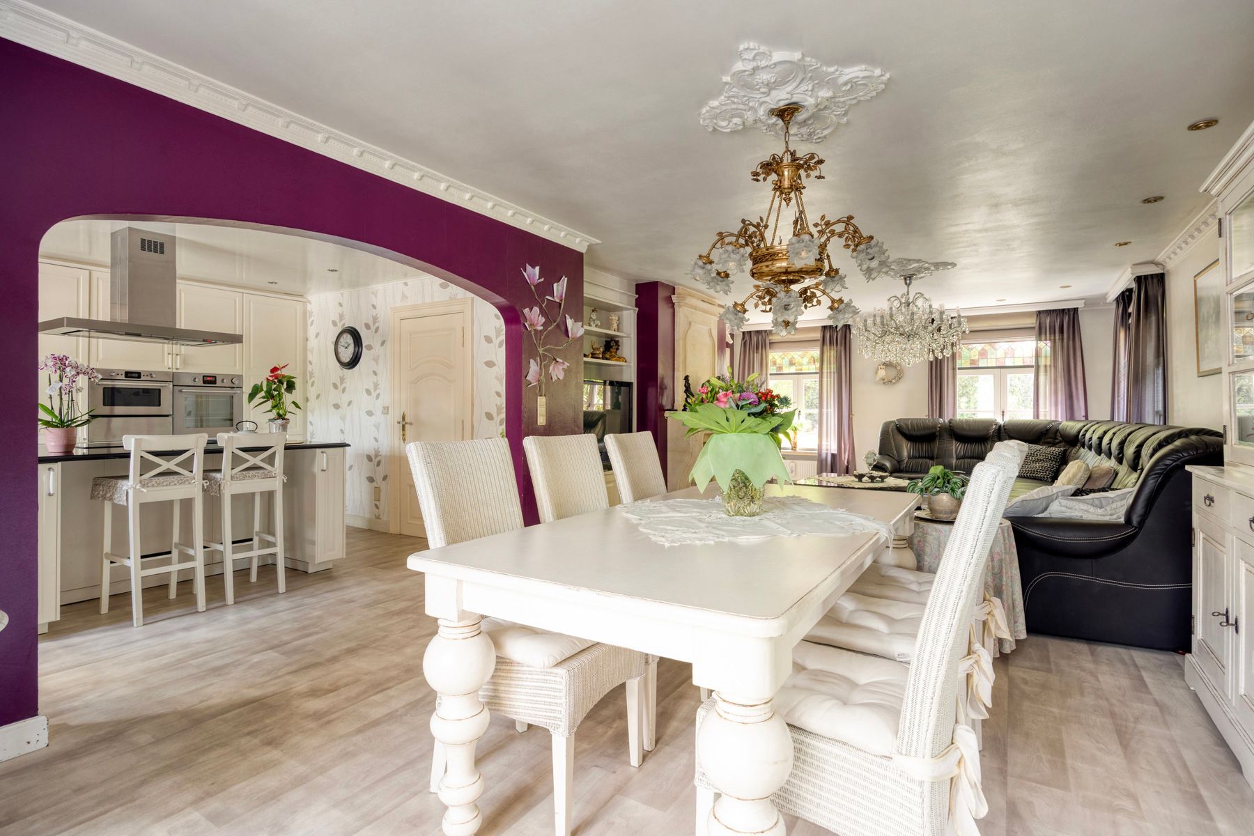 Karaktervolle villa met veel mogelijkheden in Lommel! foto 8