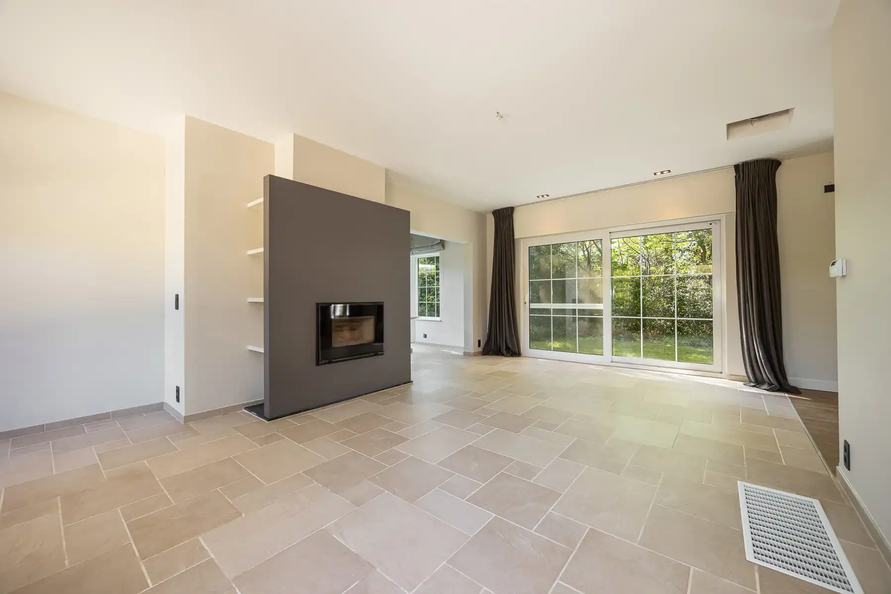Luxueus afgewerkte villa met zwembad foto 5
