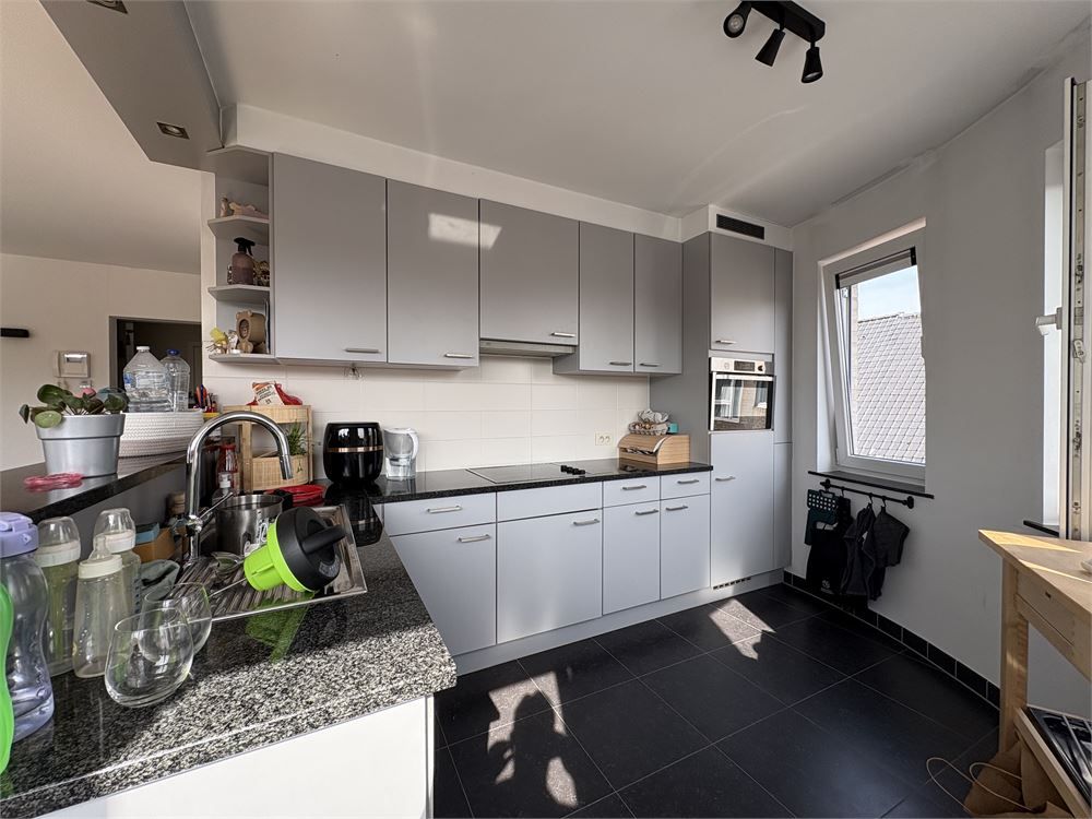 Lichtrijk appartement met twee slaapkamers in het centrum van Torhout foto 5
