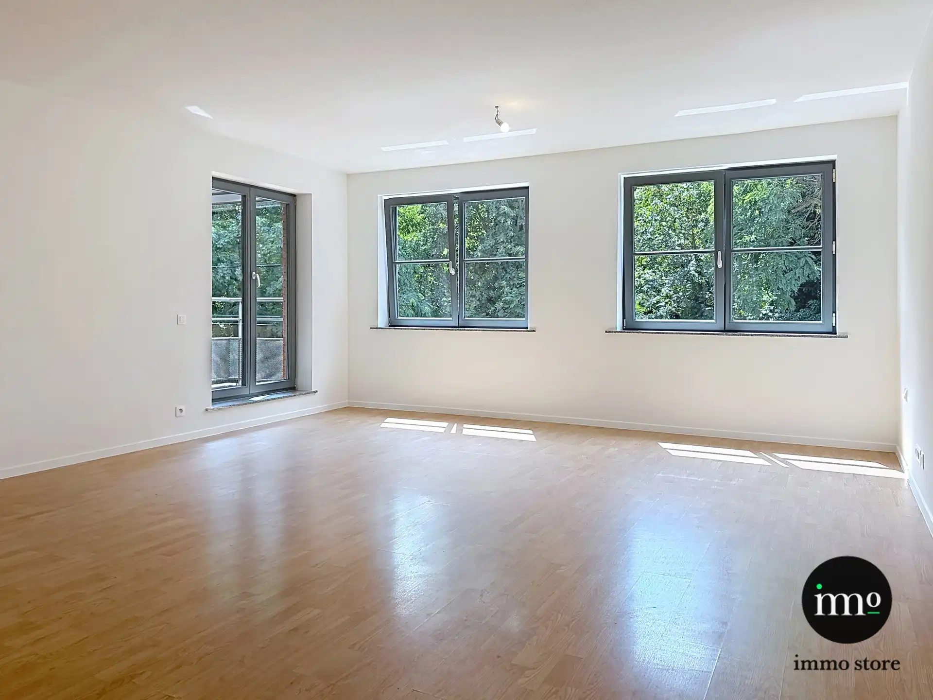 Ruim appartement met 2 terrassen en 4 slaapkamers in Ukkel! foto 9