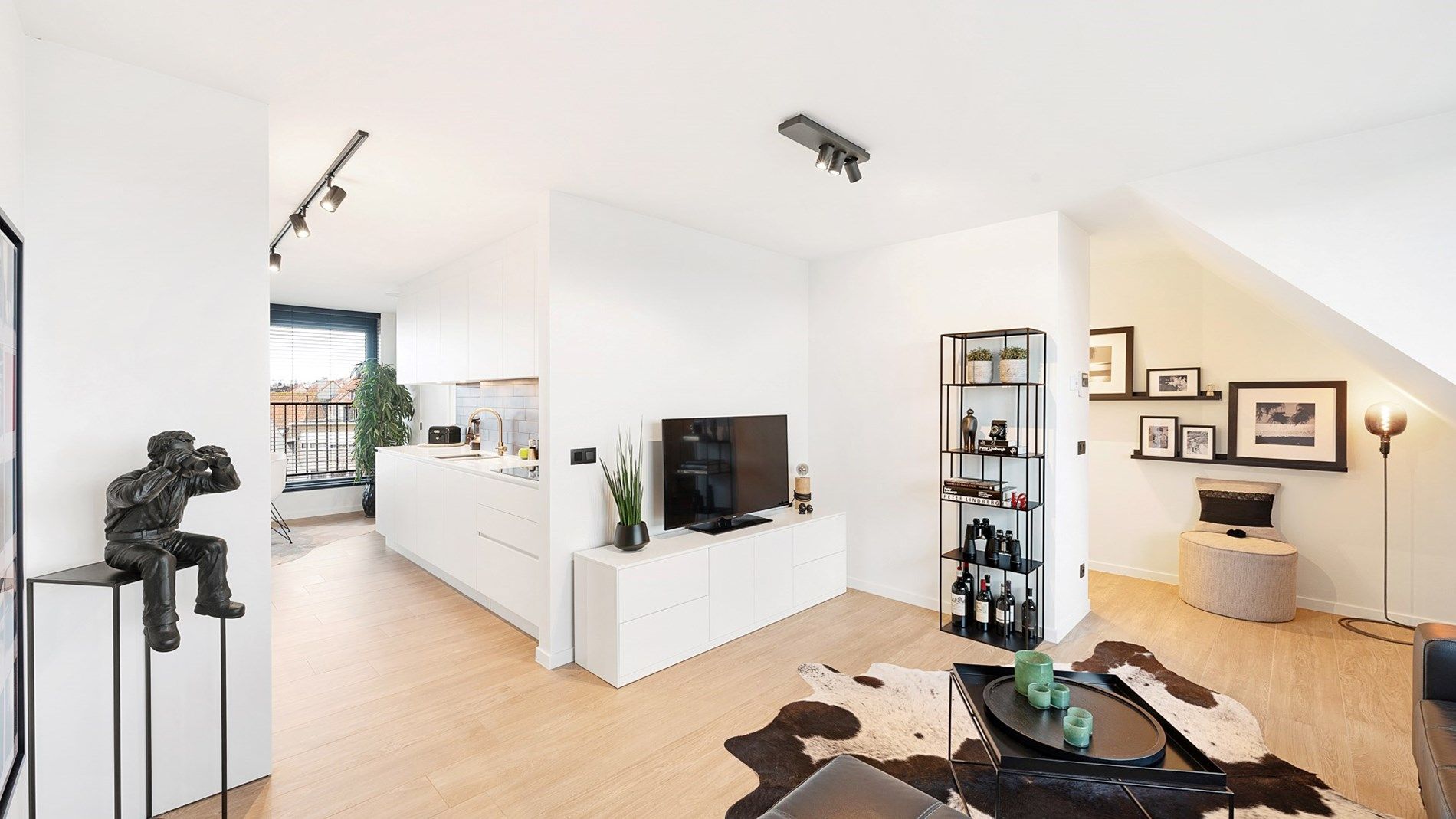 Knap duplex-appartement met parking in het gebouw inclusief foto {{pictureIndex}}