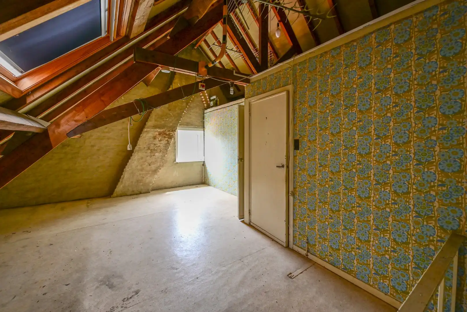 Ruime te renoveren woning met 5 slaapkamers en grote tuin in het centrum van Wingene foto 23