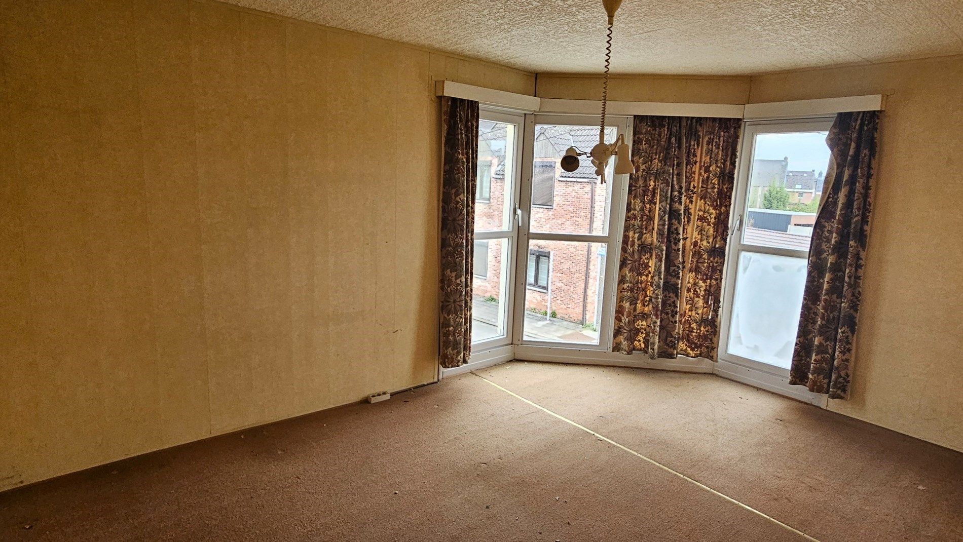 Renovatiewoning met 2 tot 3 slk, garage en koertje aan gunstige prijs foto 18