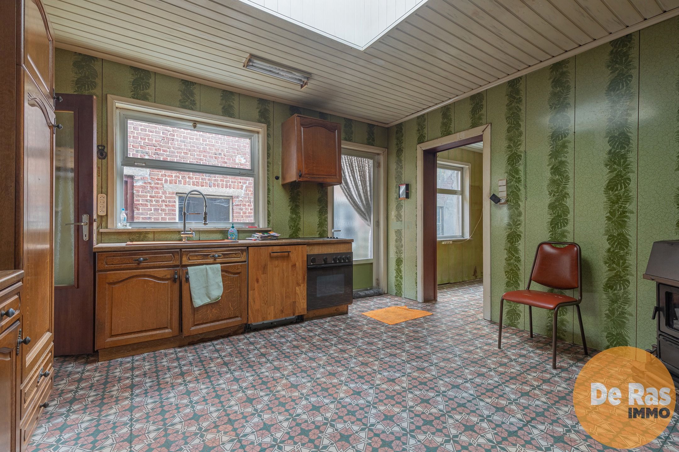 ZONNEGEM – Solide renovatiewoning met atelier/werkplaats  foto 5