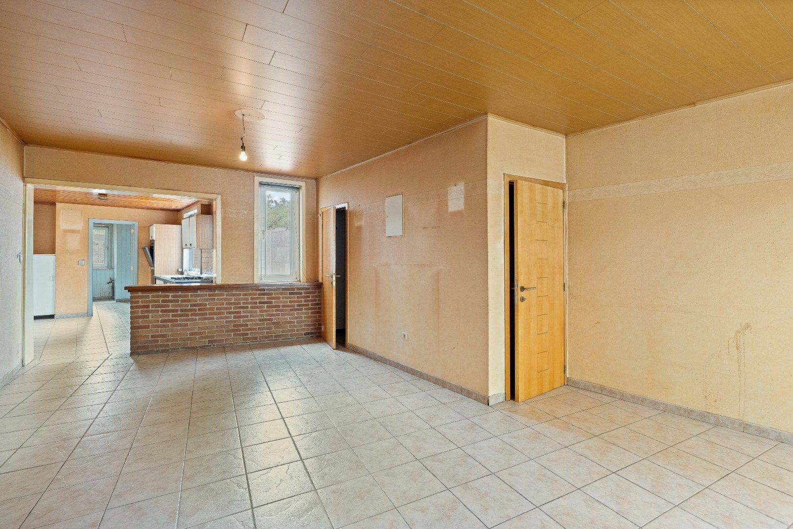 Woning met 3 slaapkamers en zonnige tuin in Ledegem foto 4