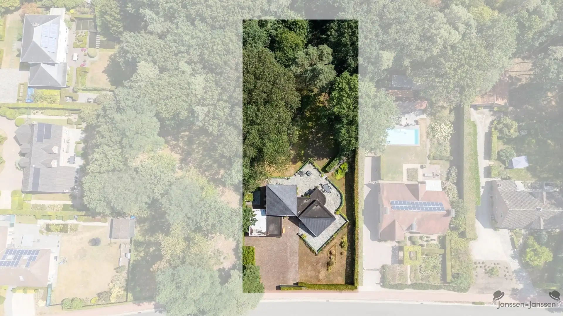 Architecturale woning met 4 slaapkamers op een royaal perceel van 2.012 m² foto 25