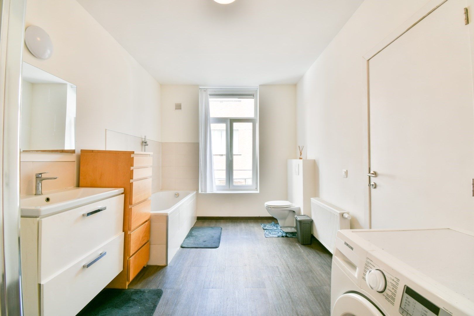 Toplocatie voor het uitbaten van uw nieuwe zaak! foto 9