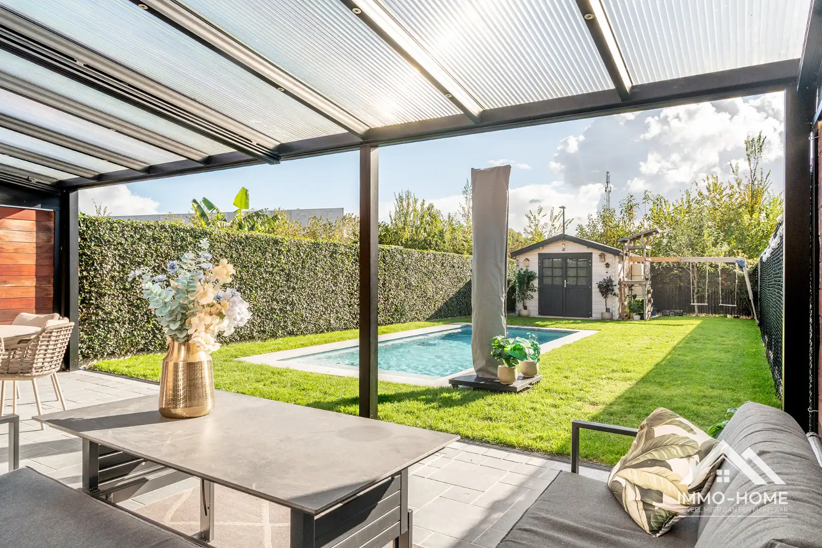 Prachtige instapklare woning met zwembad!  foto 4