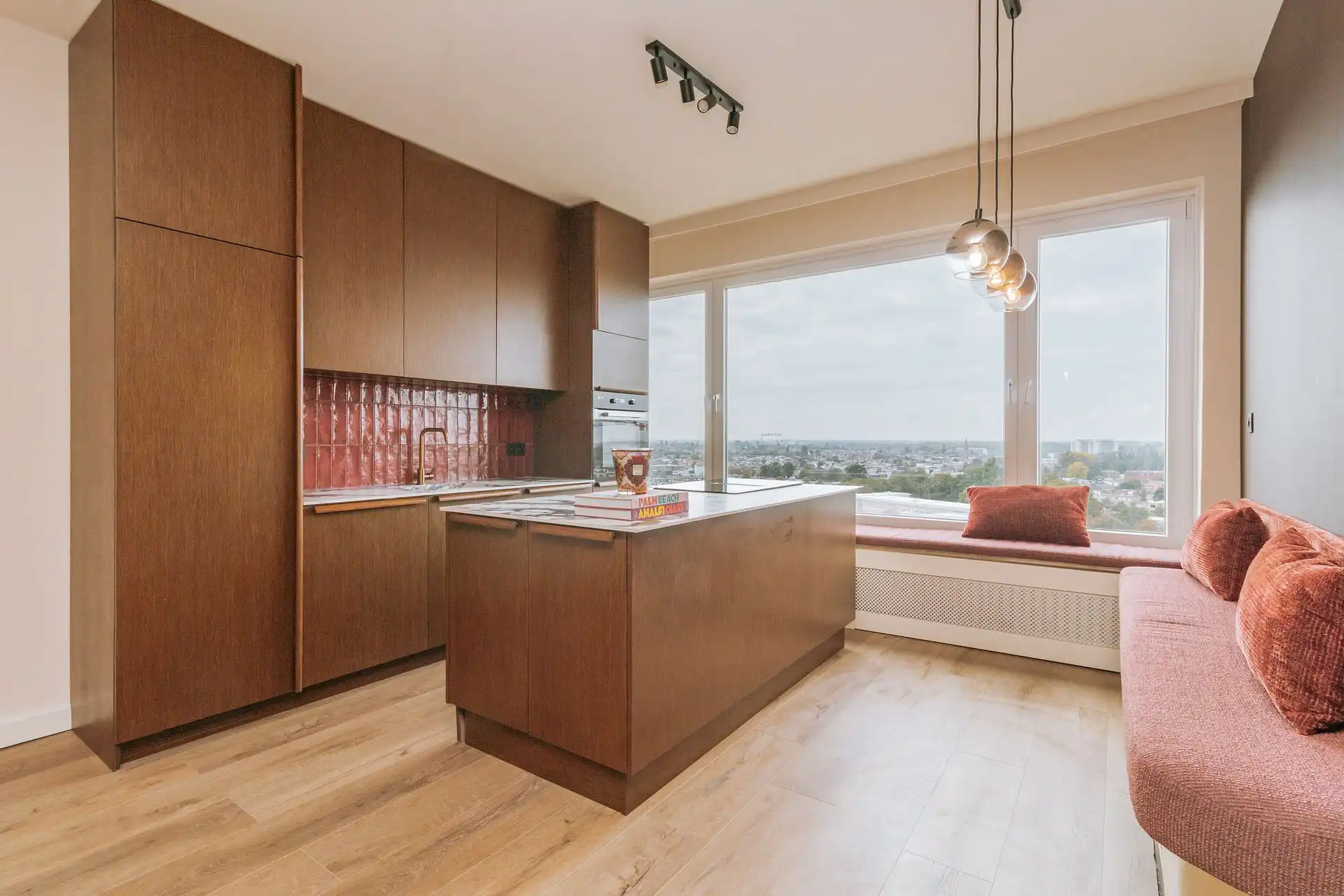 Appartement te koop foto {{pictureIndex}}