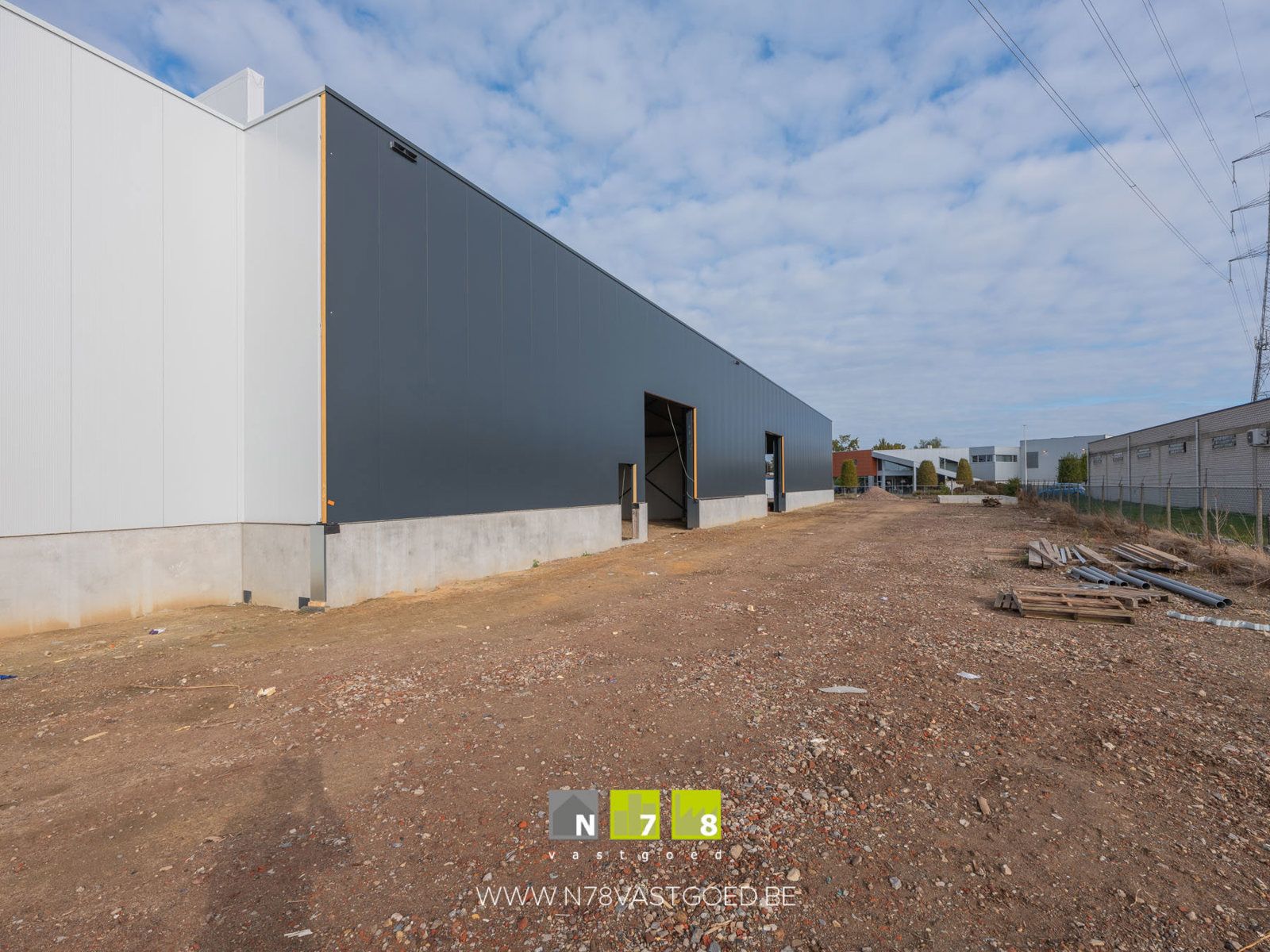 Bedrijfsvastgoed te huur foto {{pictureIndex}}