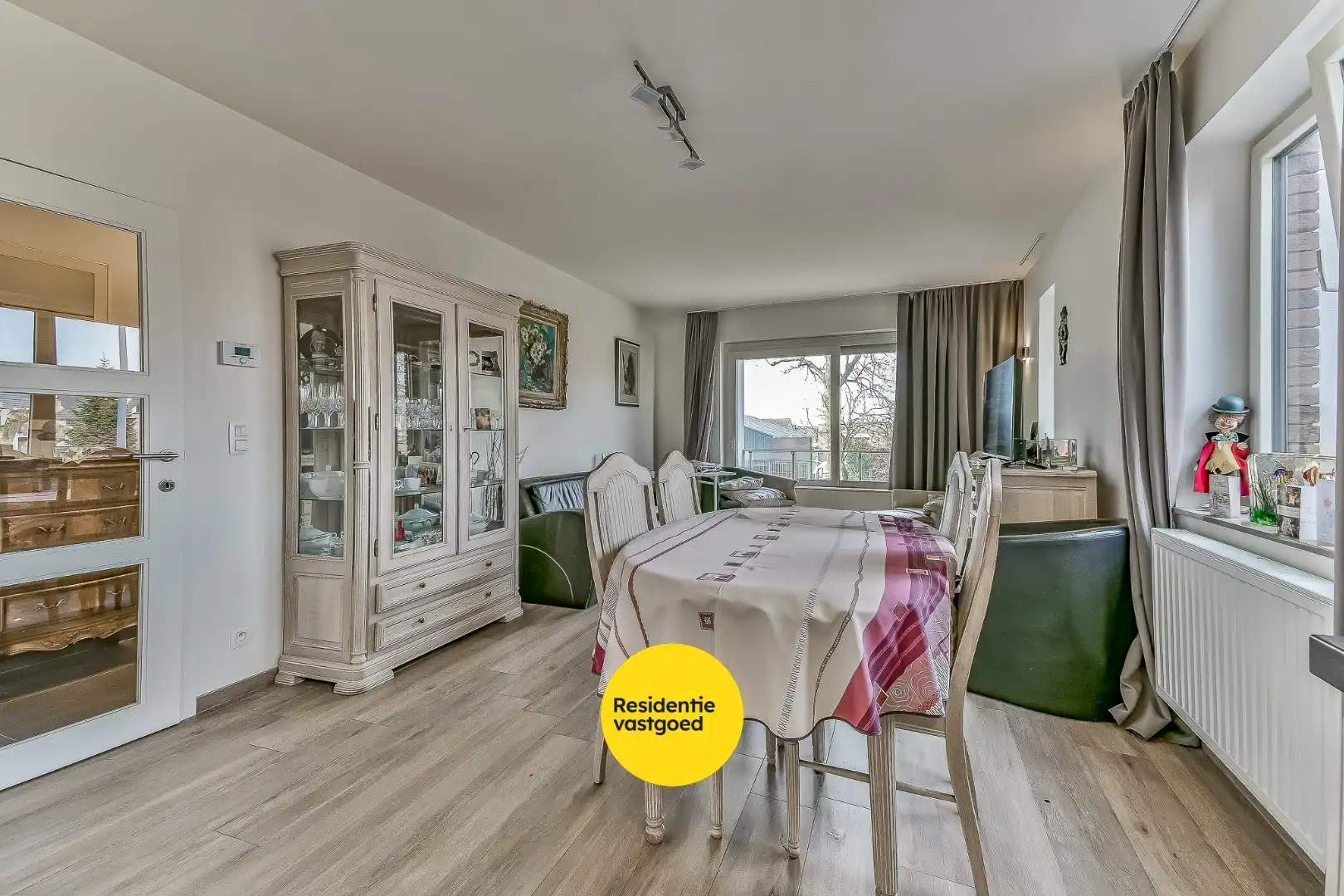 Recent 1 - slaapkamer appartement in het centrum van Oudenburg foto 2