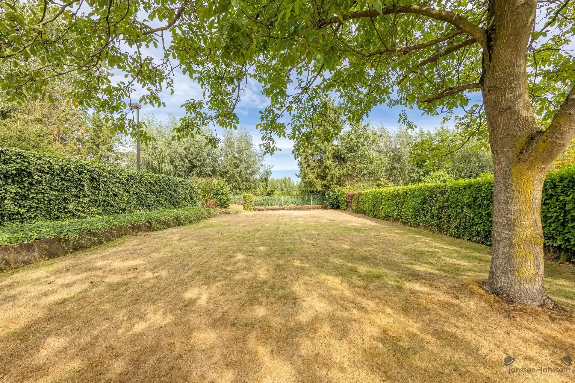 Ruime villa met magazijn op 1.650 m² in Kapellen foto 27