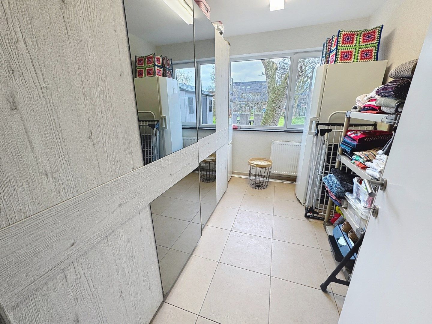 Ruim gelijkvloers appartement op uiterst centrale ligging foto 9