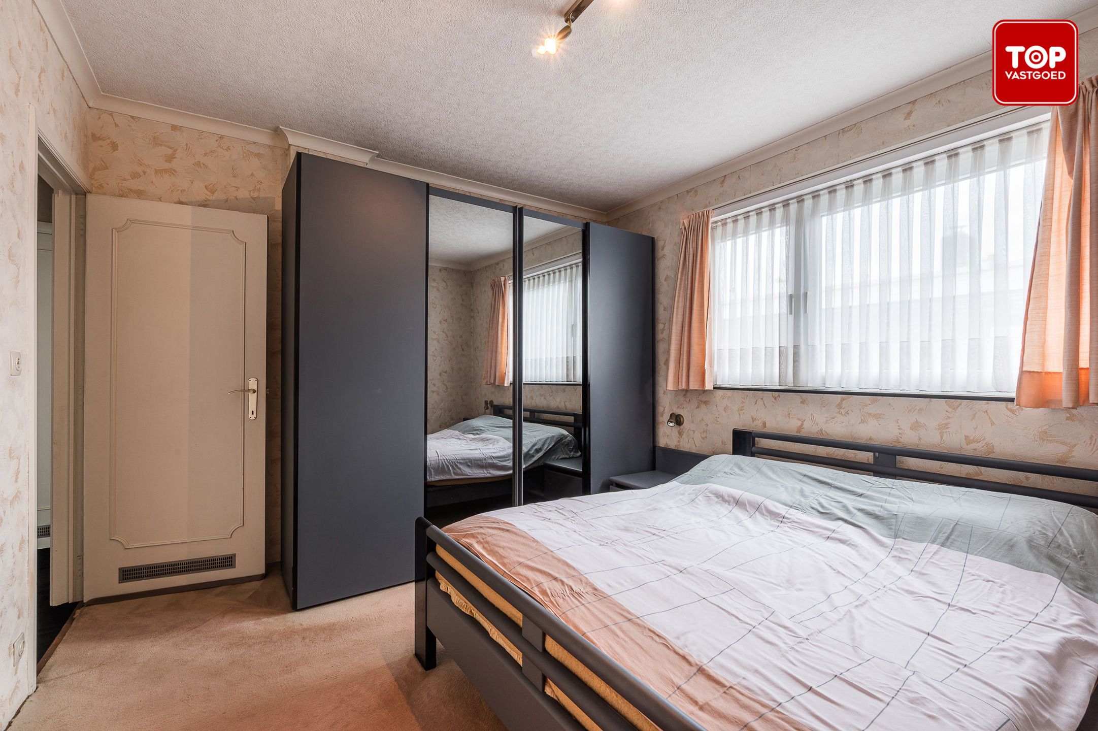 Te renoveren woning met potentieel in rustige buurt  foto 16
