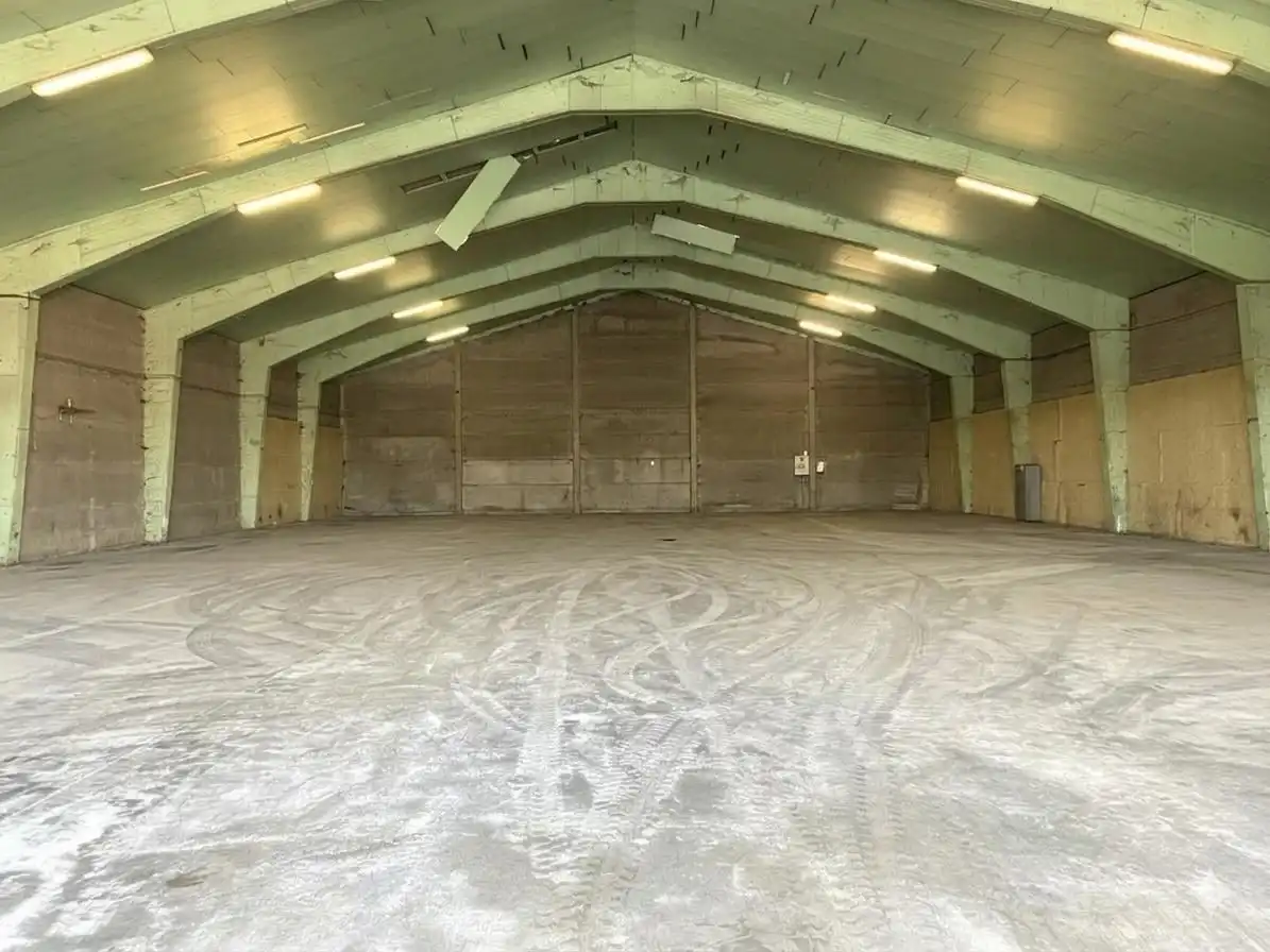 RUIME LOODS (838 m²) foto 3